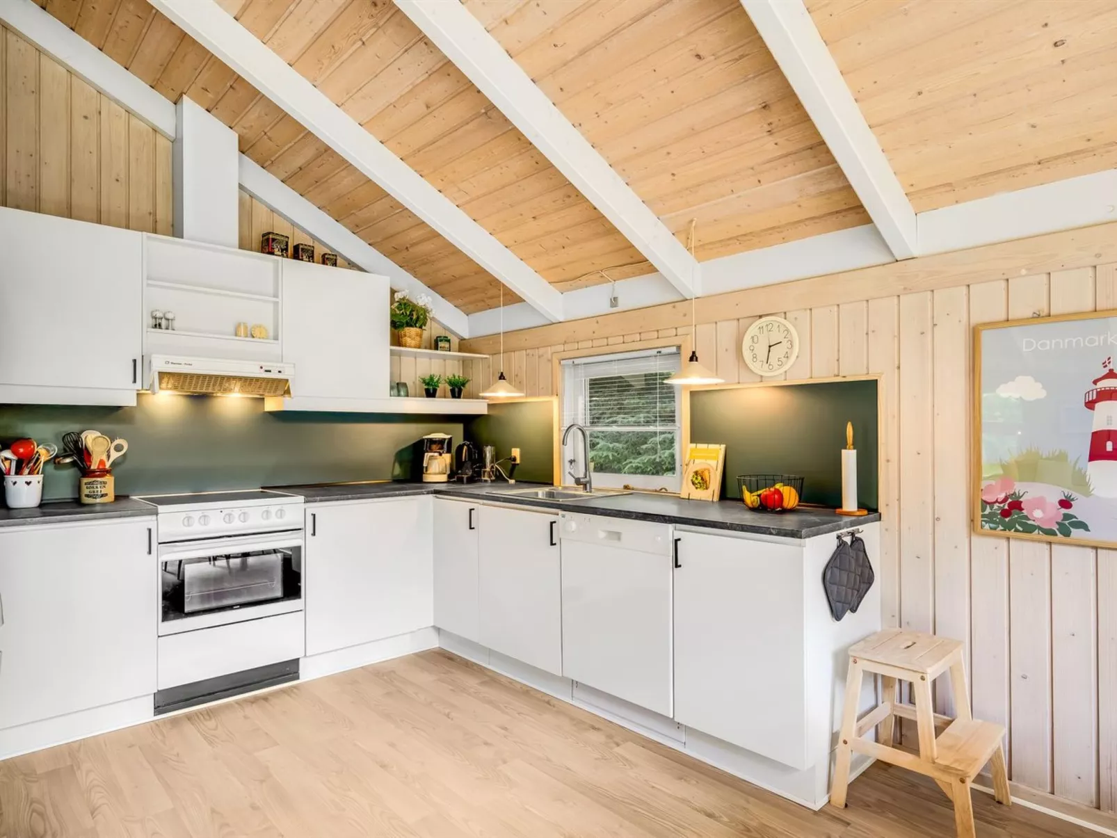 "Amundi" - 500m from the sea-Binnen