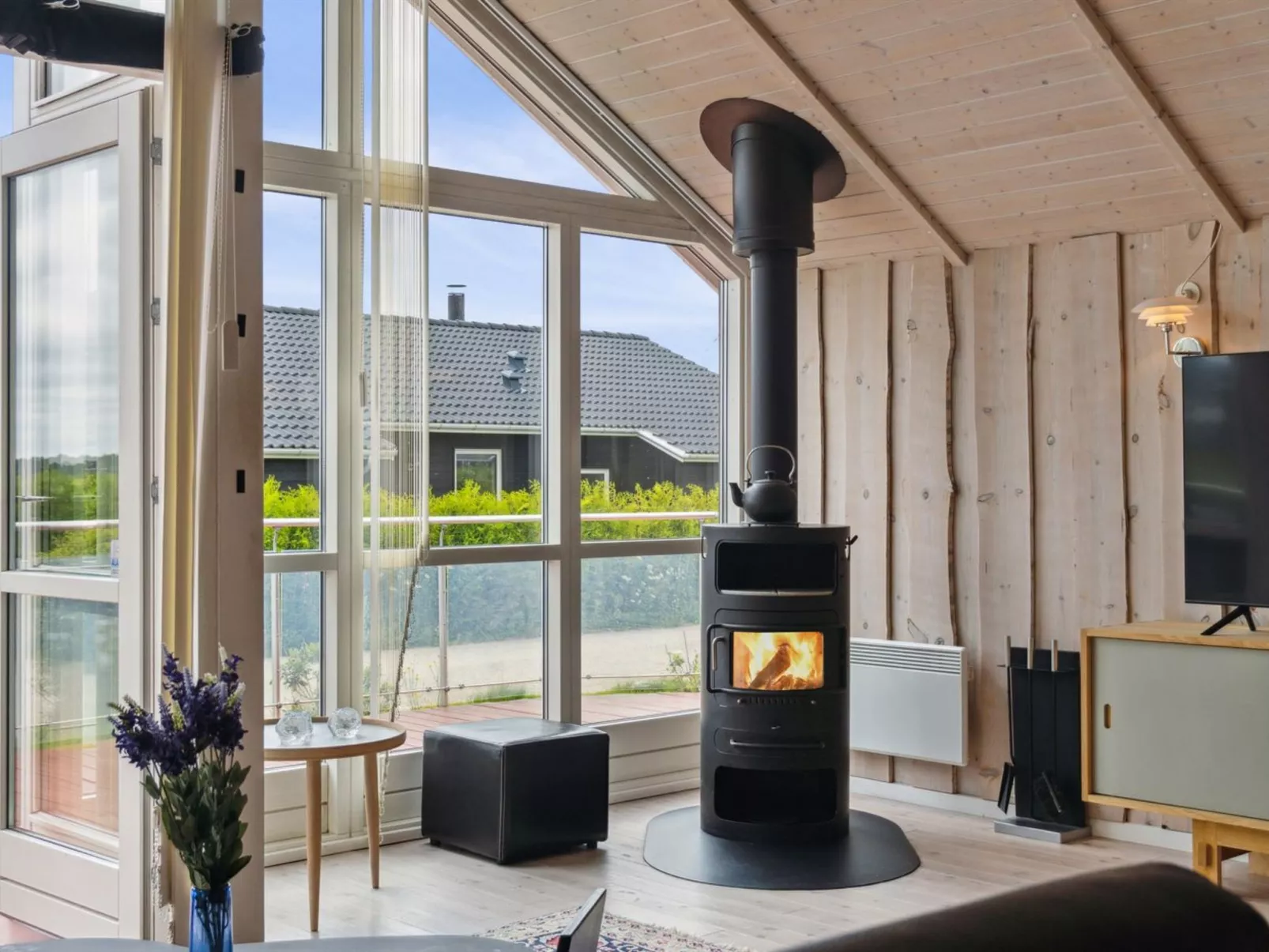 "Annrike" - 175m to the fjord-Binnen