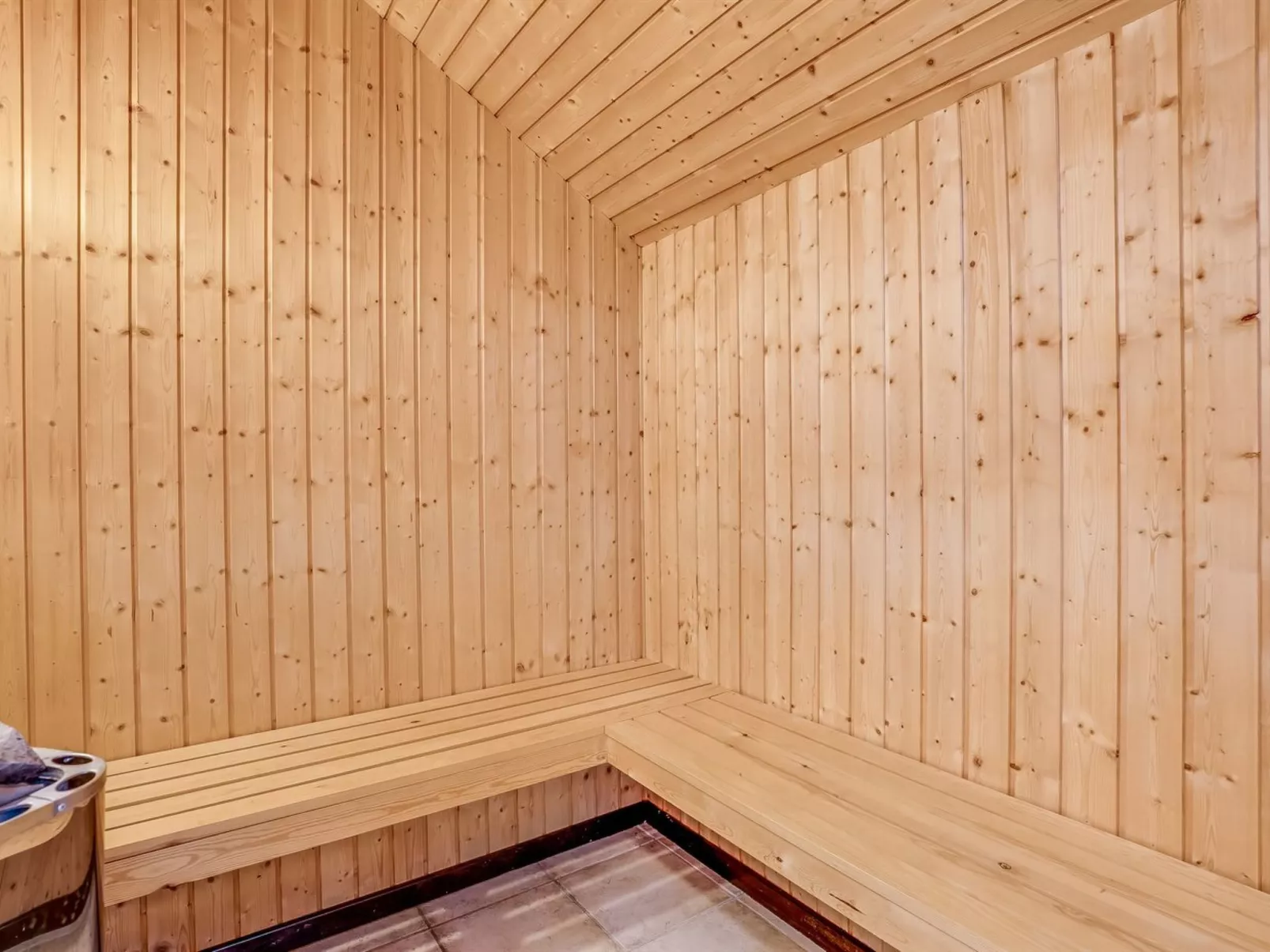 "Dorde" - 600m from the sea-Binnen