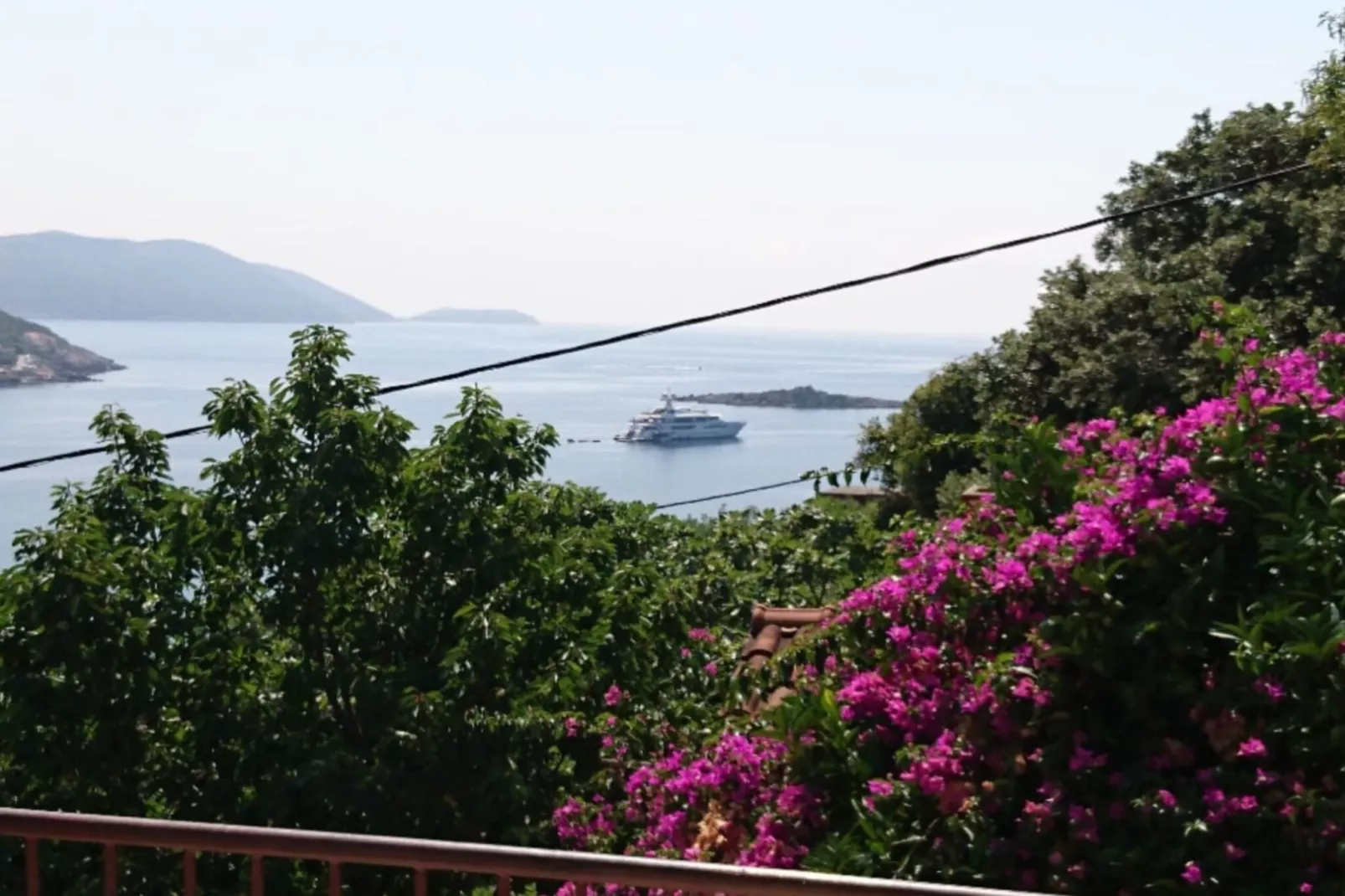 Villa Peragić - Triple Room with Balcony and Private External Bathroom-Uitzicht