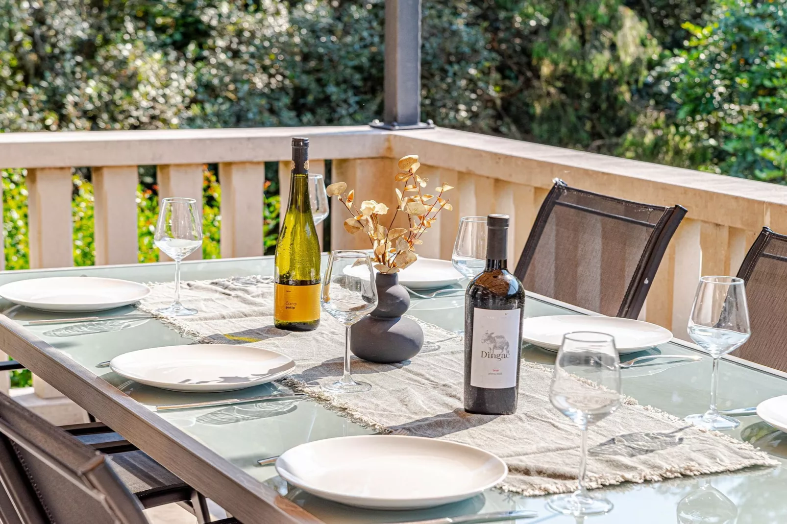 Holiday Home Island Gem - Five  Bedroom Apartment-Eetkamer