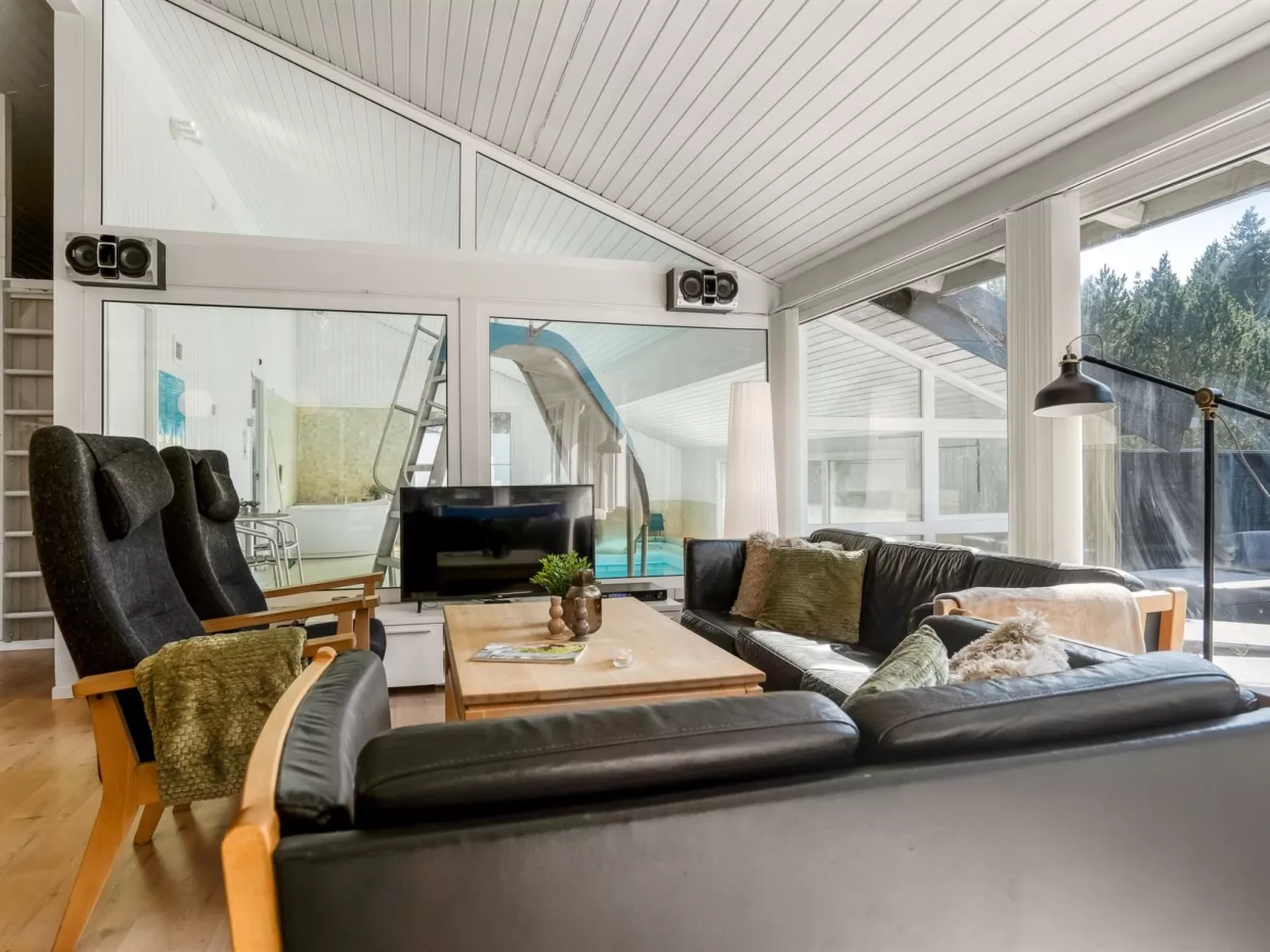 "Arild" - 900m from the sea-Binnen