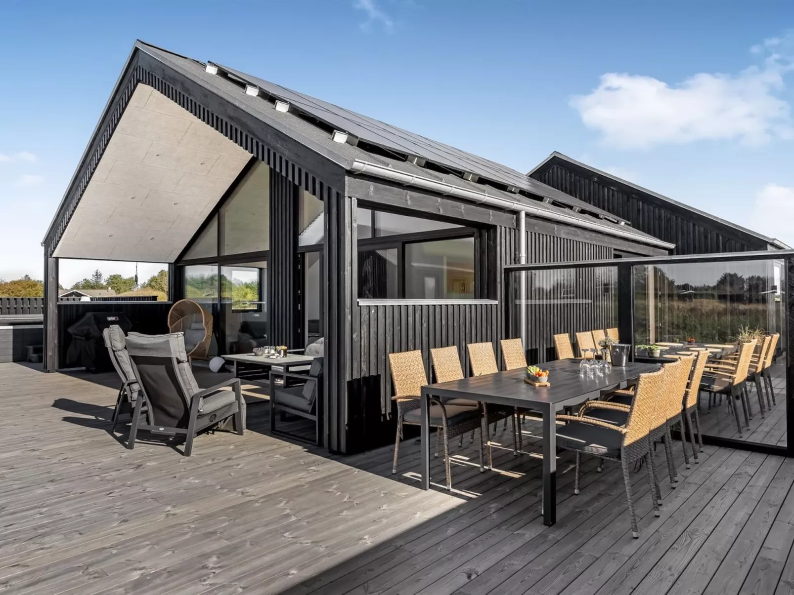 "Stenkil" - 1.2km from the sea-Buiten