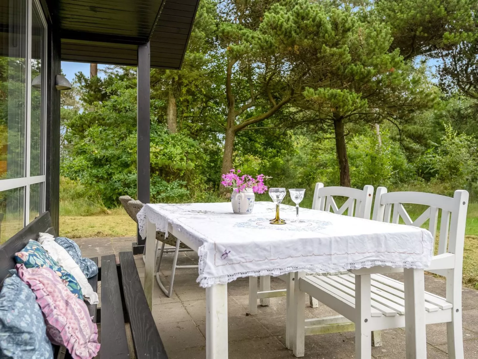 "Trena" - 1.2km to the fjord-Buiten