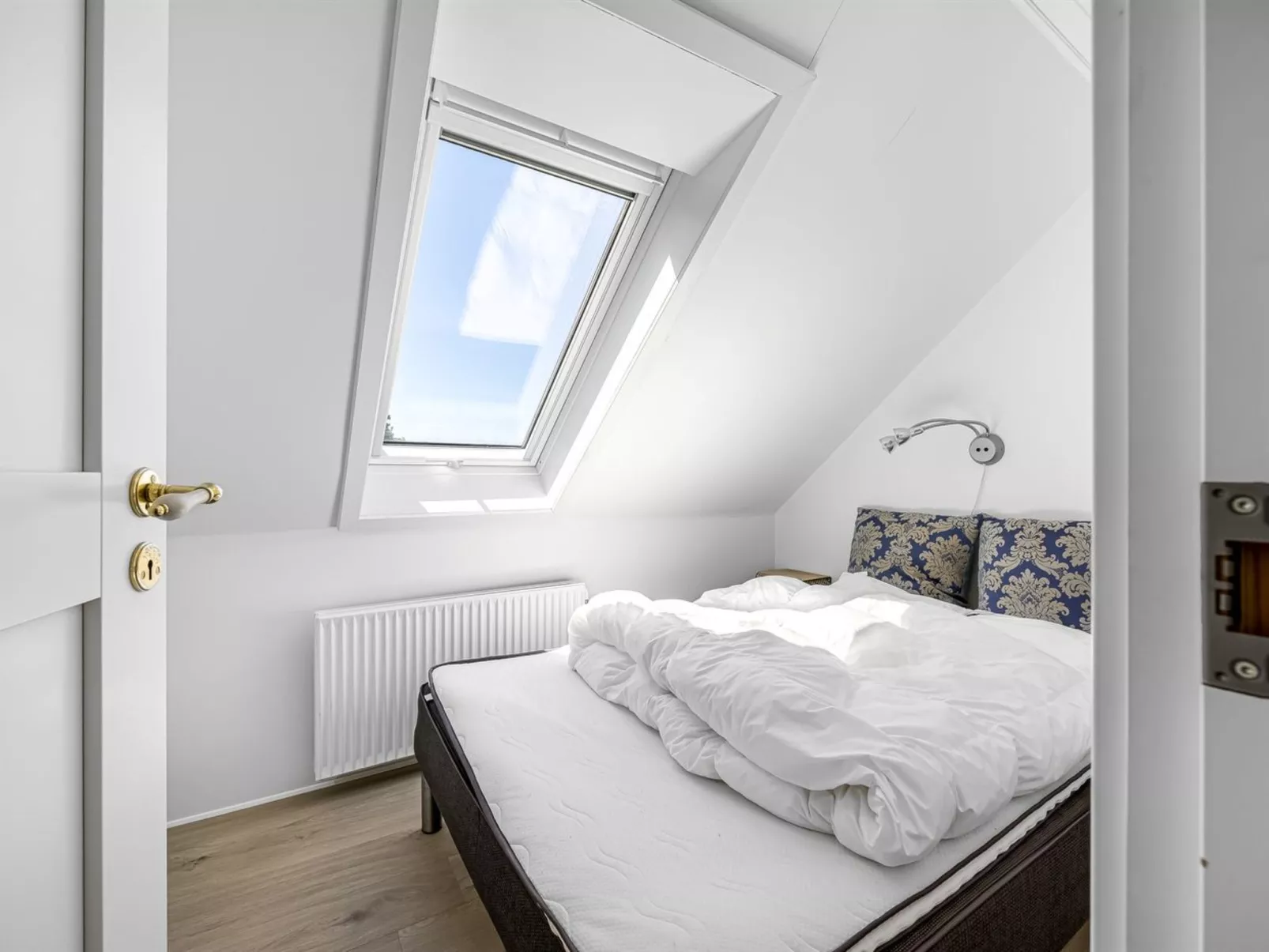 "Solvey" - 400m from the sea-Binnen