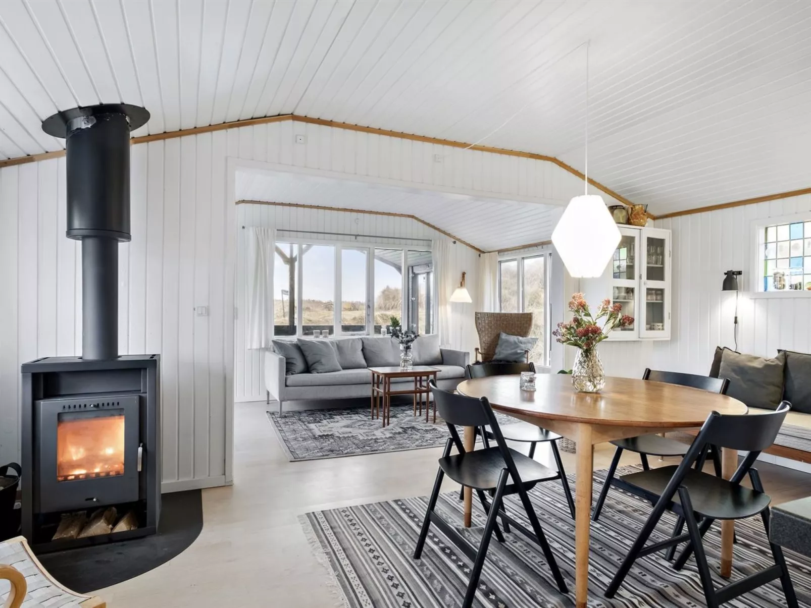 "Aarno" - 120m from the sea-Binnen