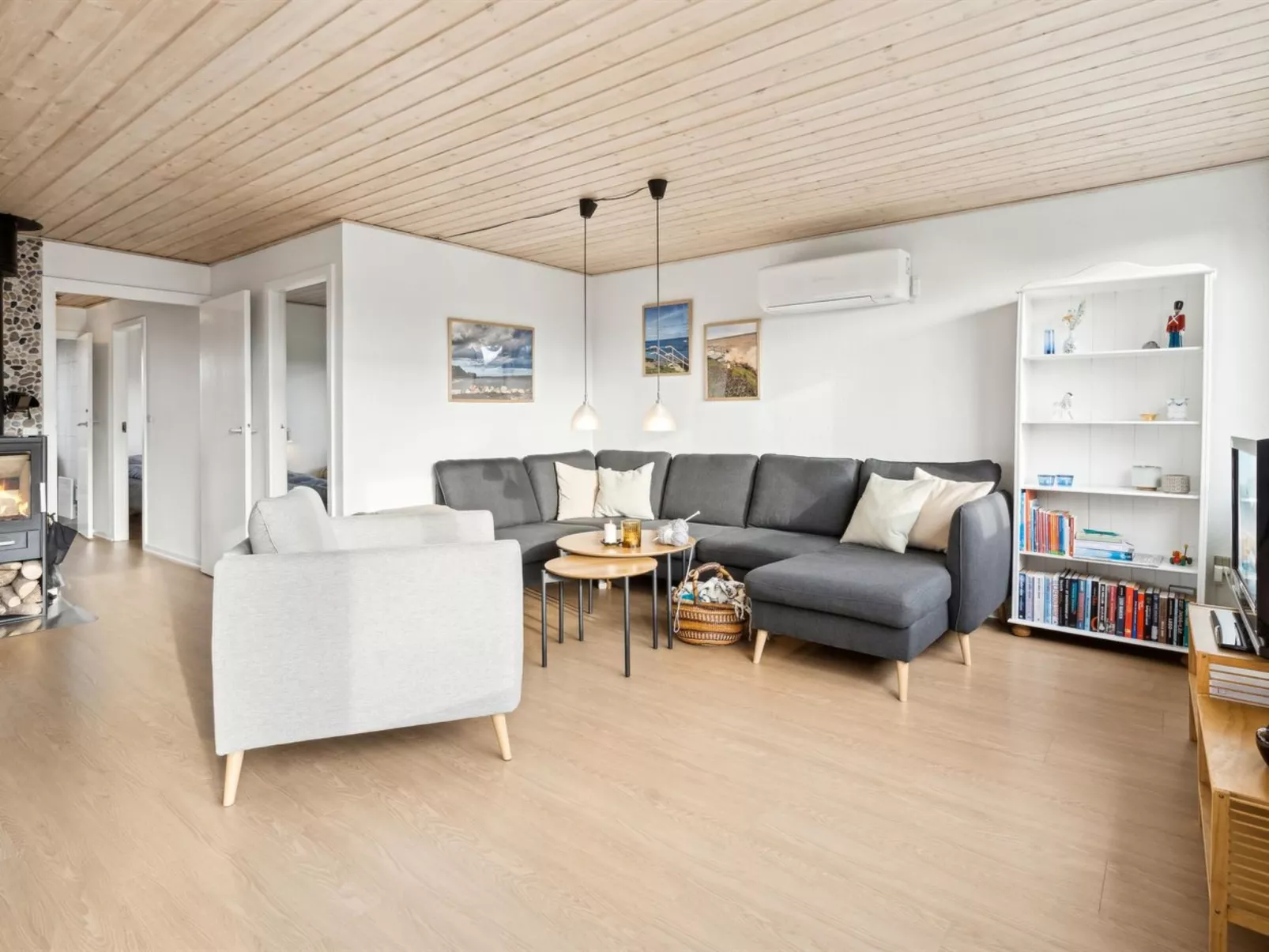 "Severine" - 650m from the sea-Binnen