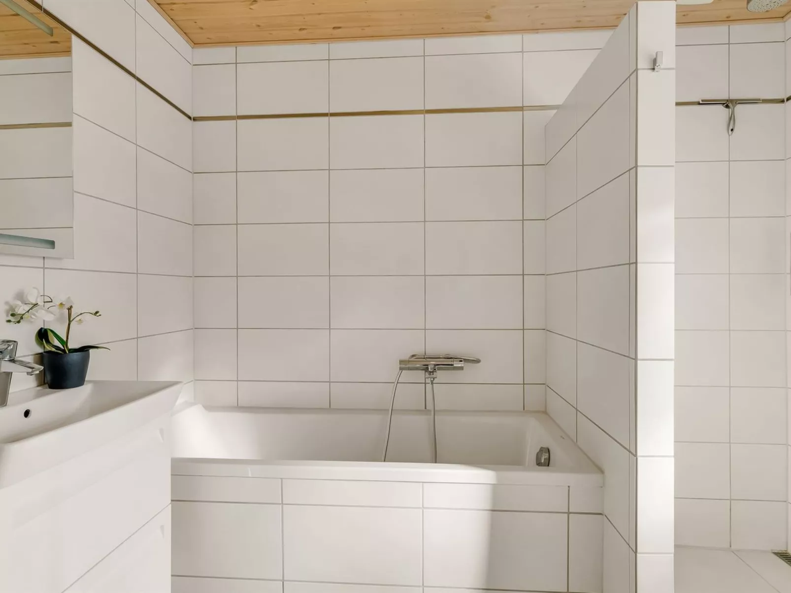 "Toska" - 3km from the sea-Binnen