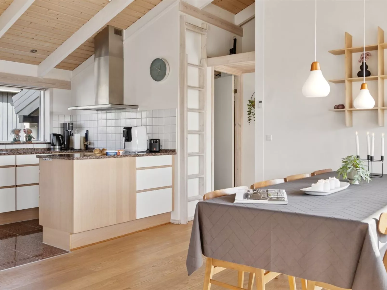 "Annegret" - 200m from the sea-Binnen