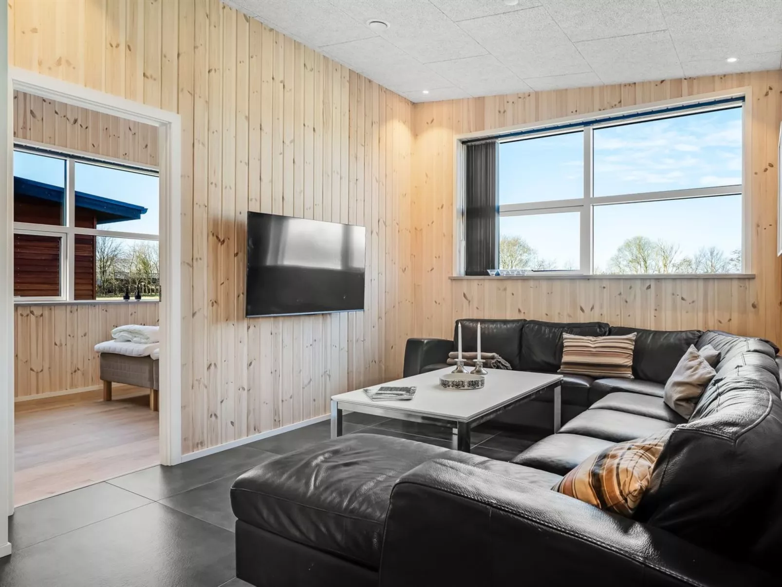 "Ilze" -  from the sea-Binnen