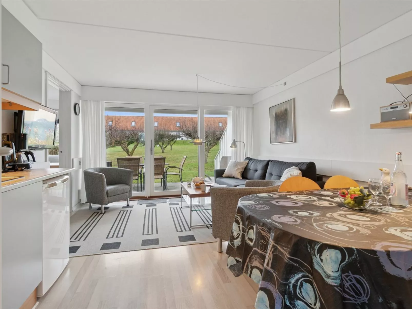 "Markus" - 300m from the sea-Binnen