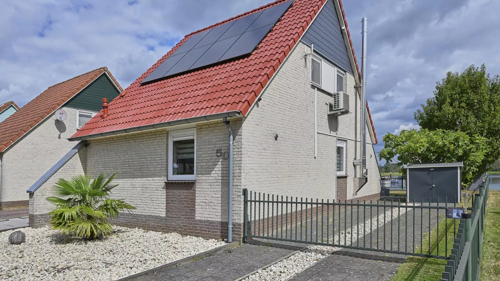 Maaszicht-Buitenkant zomer