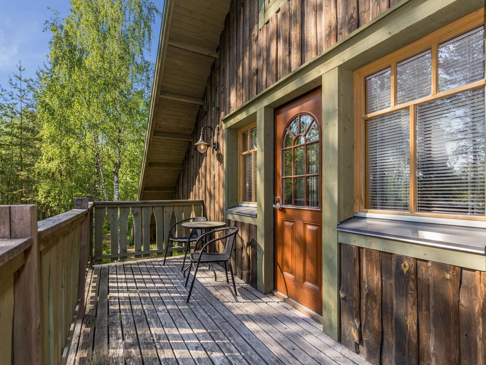 Koivuniemen rouva-Binnen