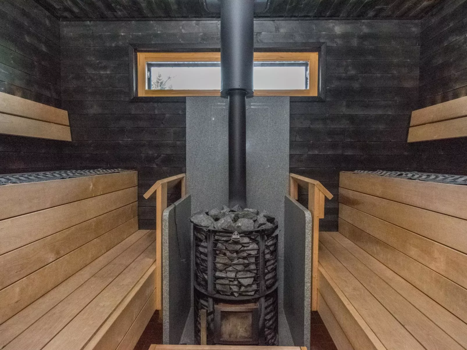 Villa karhentimantti-Binnen