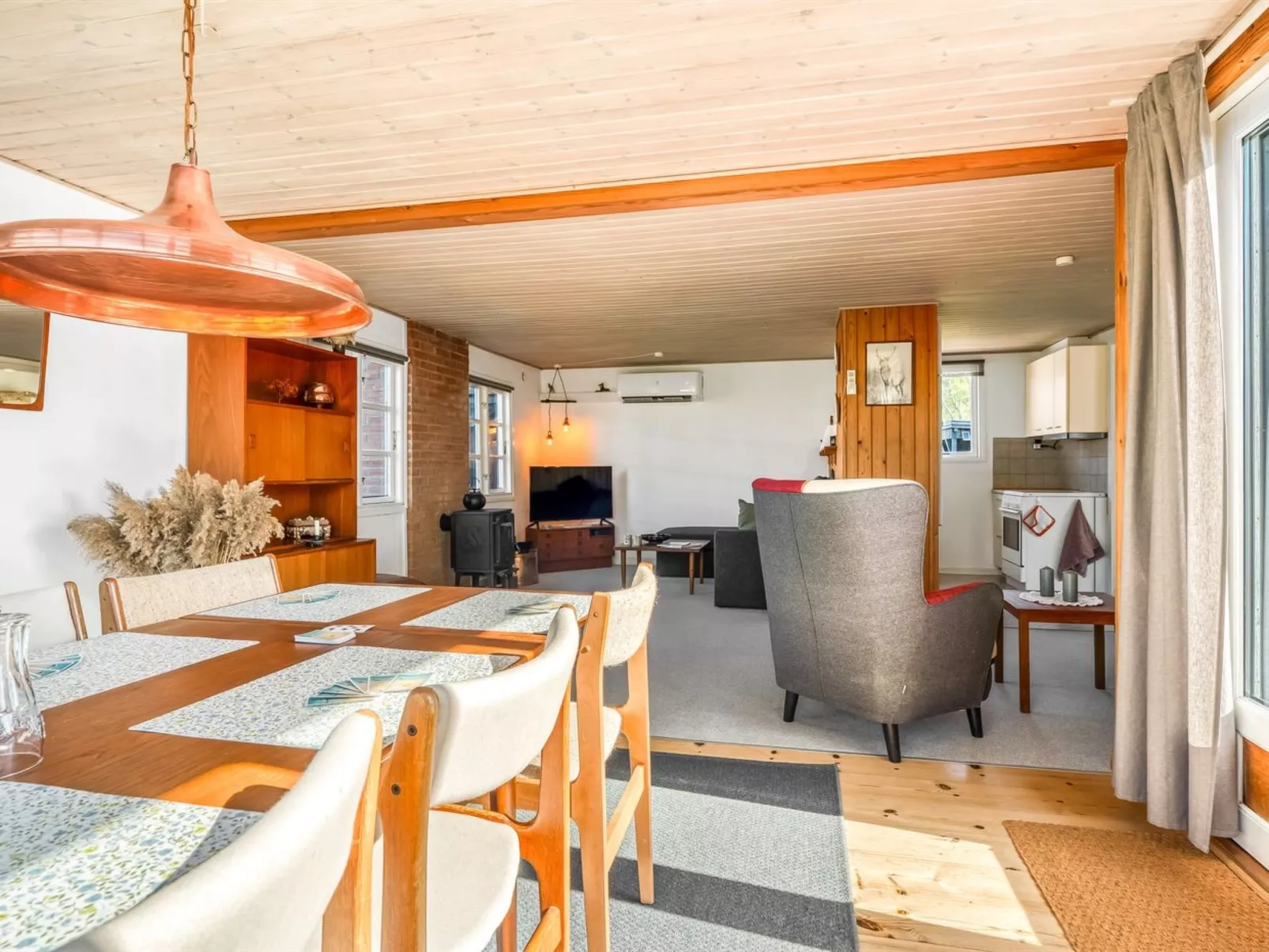 "Yaris" -  from the sea-Binnen