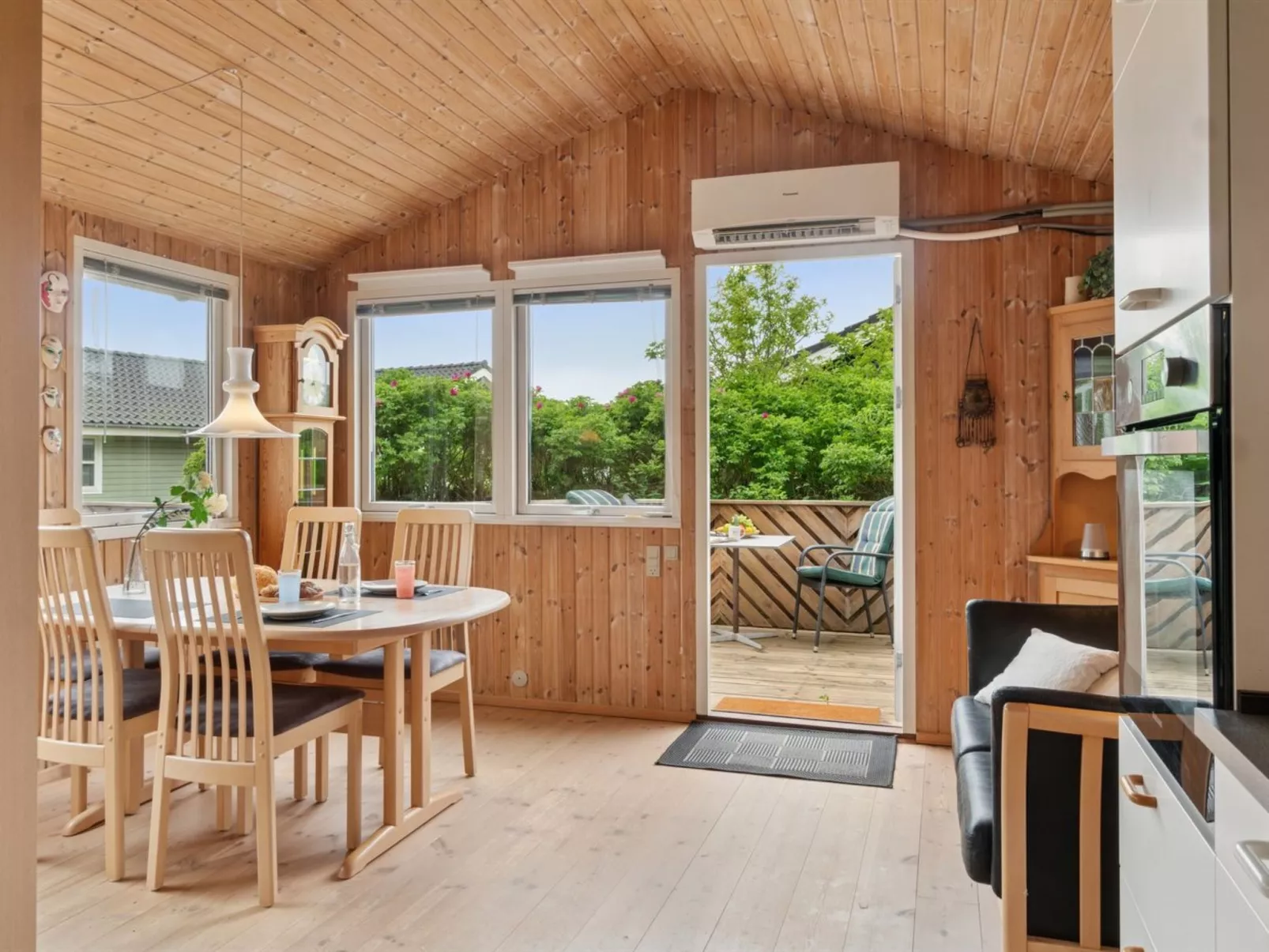 "Saija" - 100m from the sea-Binnen