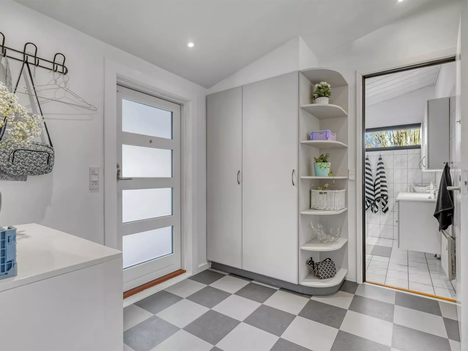 "Etly" - 900m from the sea-Binnen