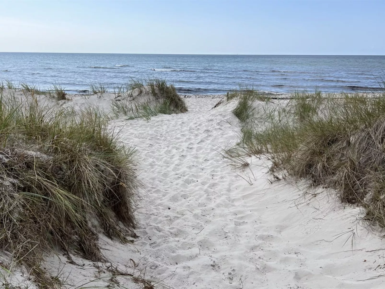 &quot;Tove&quot; - 350m from the sea-Buiten