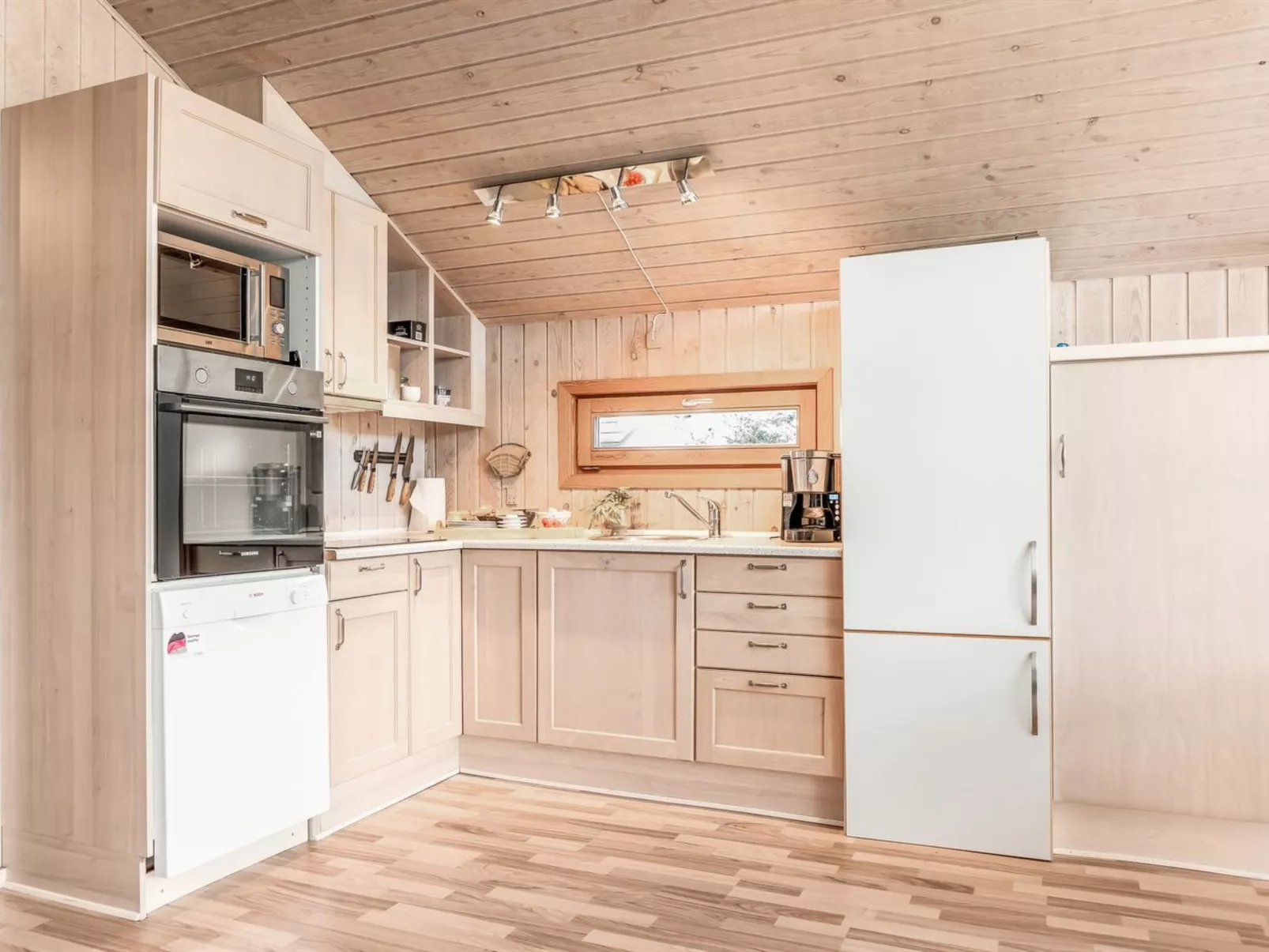 "Hans" - 1.2km from the sea-Binnen