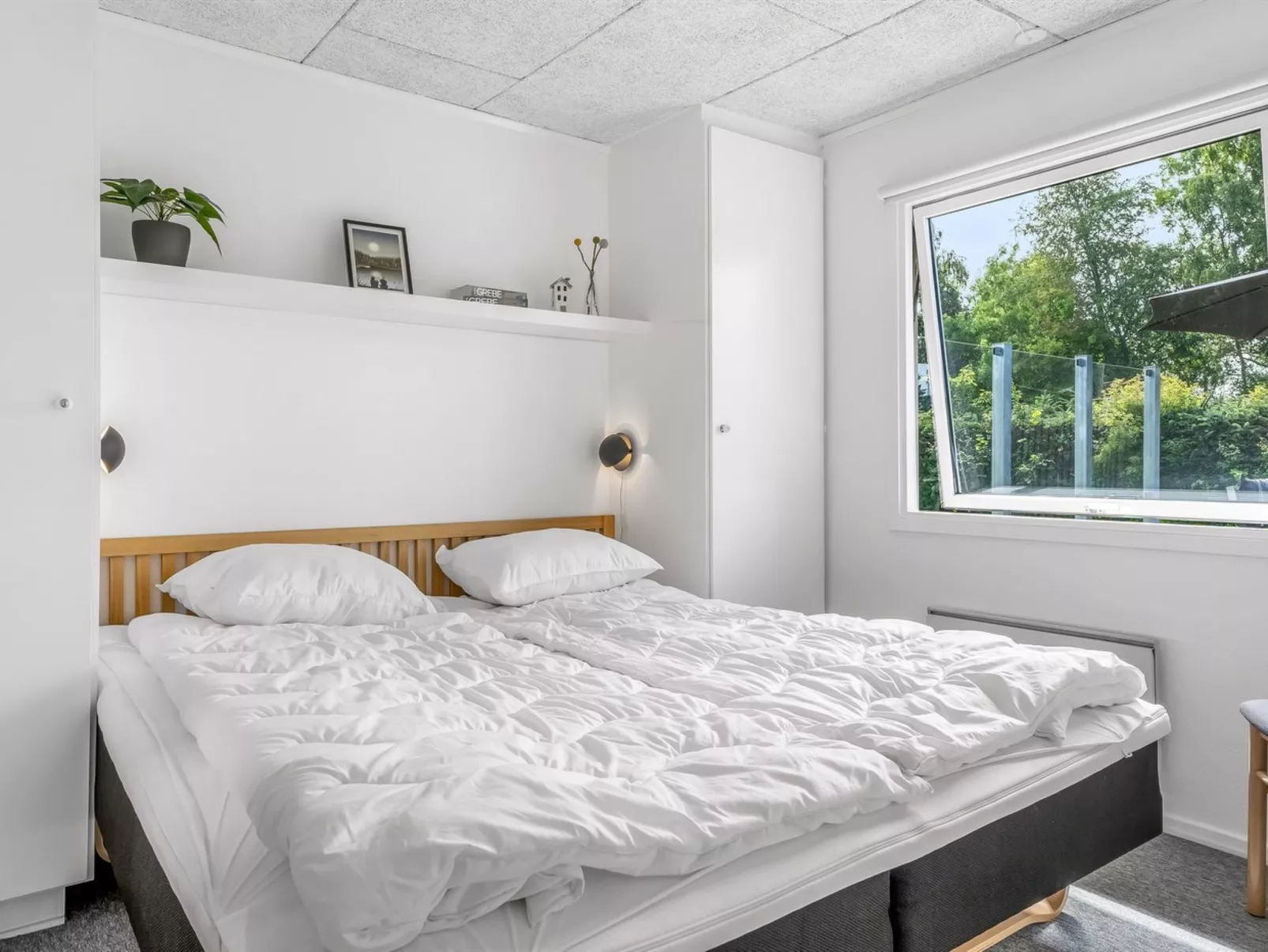 "Elske" -  from the sea-Binnen