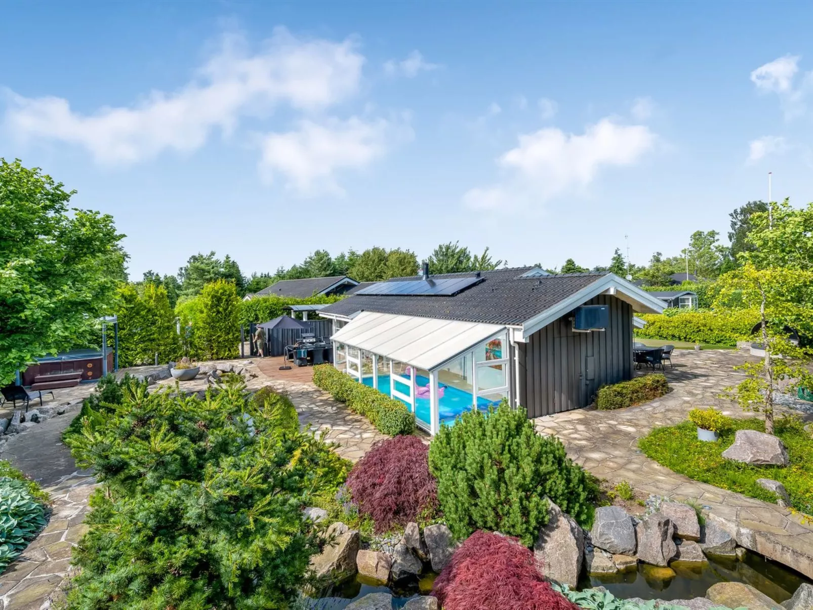 "Ellie" - 700m from the sea-Buiten