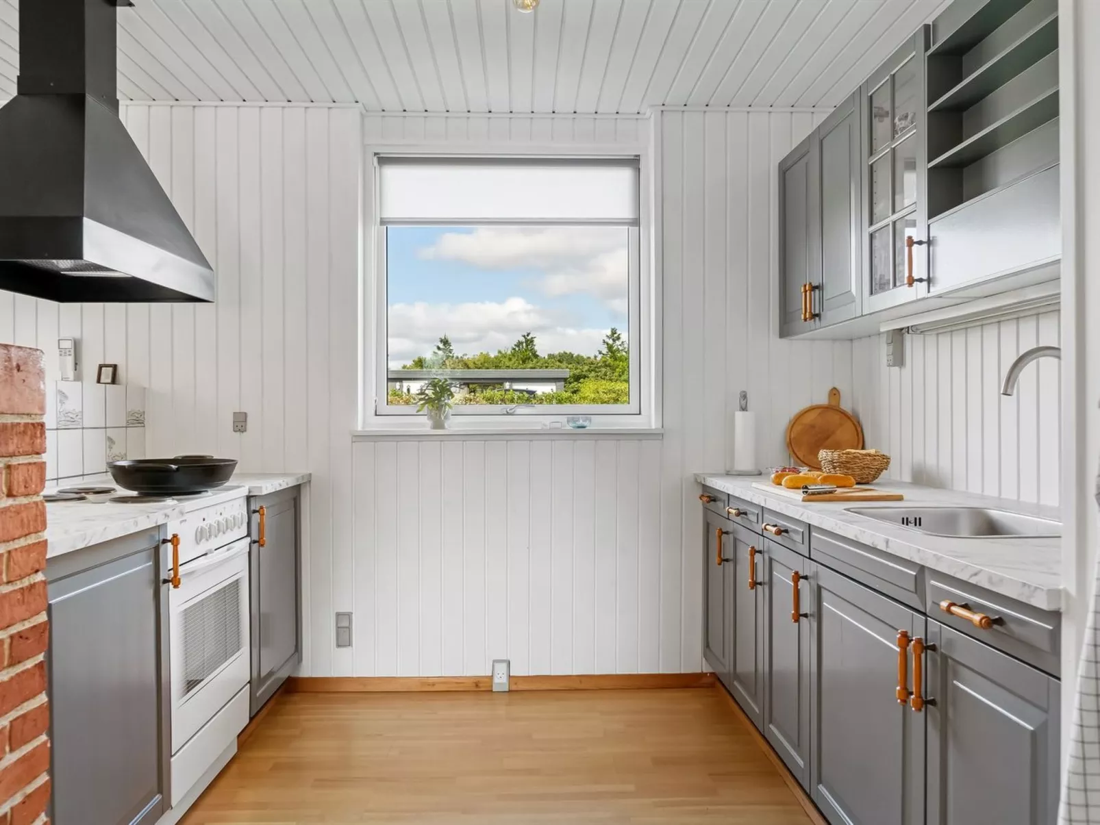 "Lillan" -  from the sea-Binnen