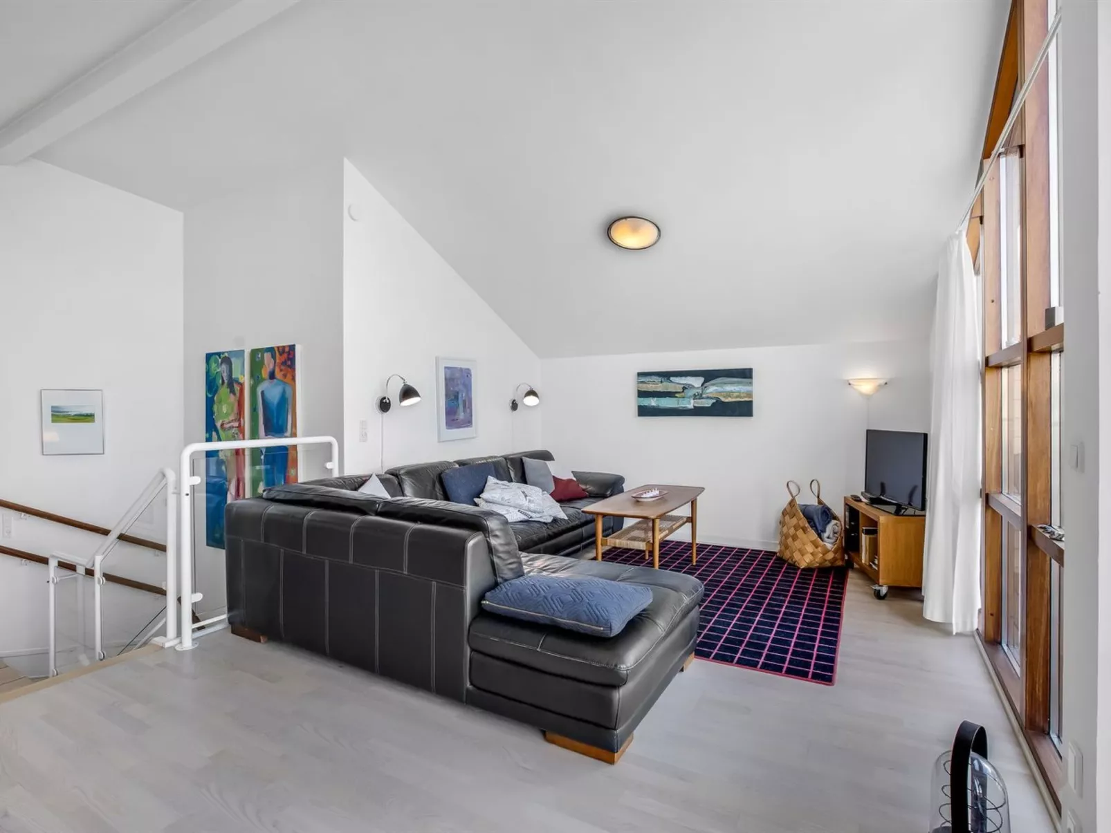 "Rouwen" - 120m from the sea-Binnen