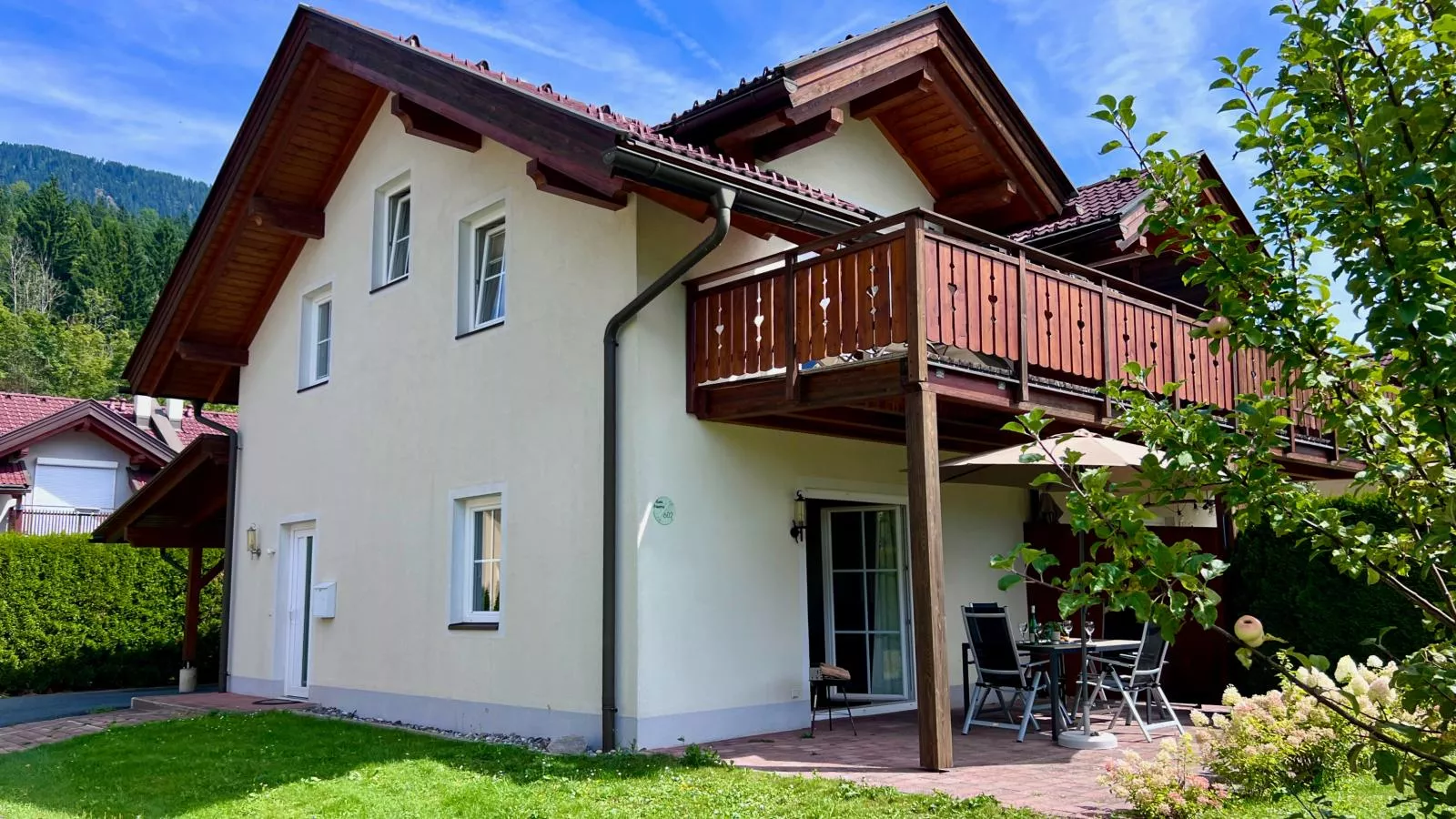 Casa Nostra-Buitenkant zomer