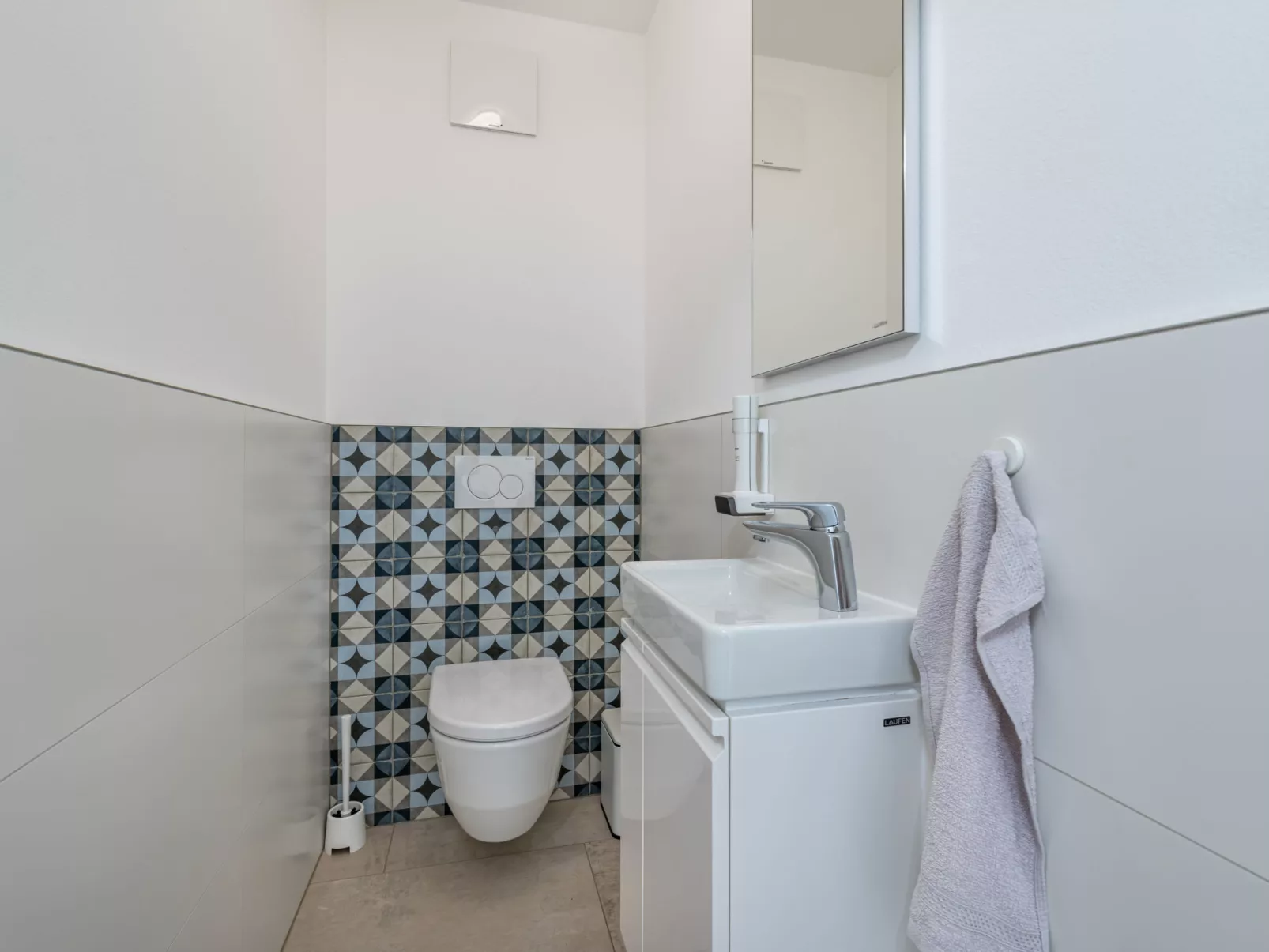 Top 5 Alpe maritima Seeblick+Bergkulisse-Binnen