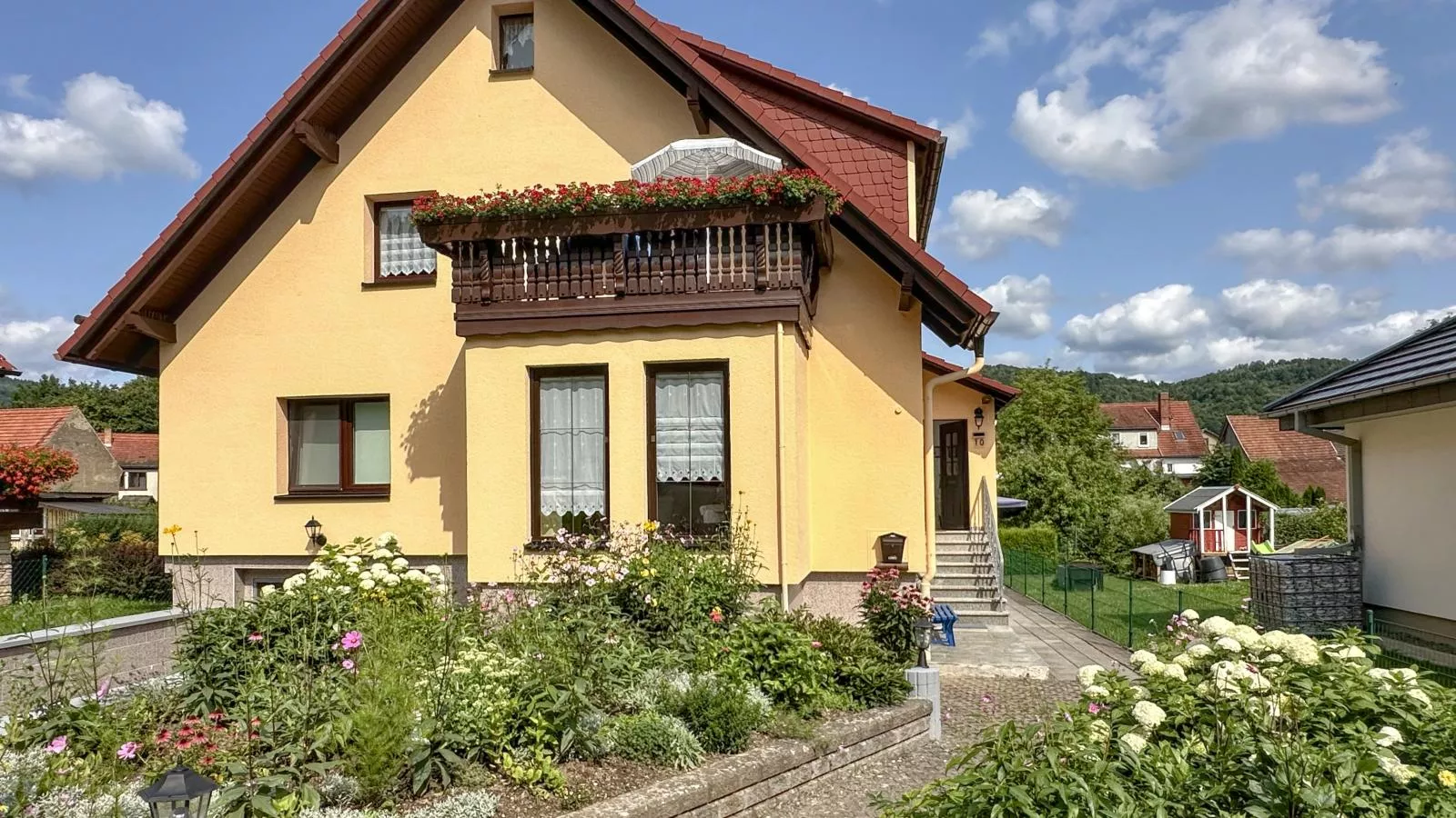 Am Tennelberg-Buitenkant zomer