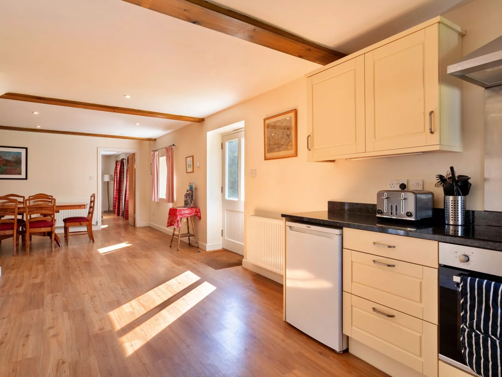 The Old Granary-Binnen