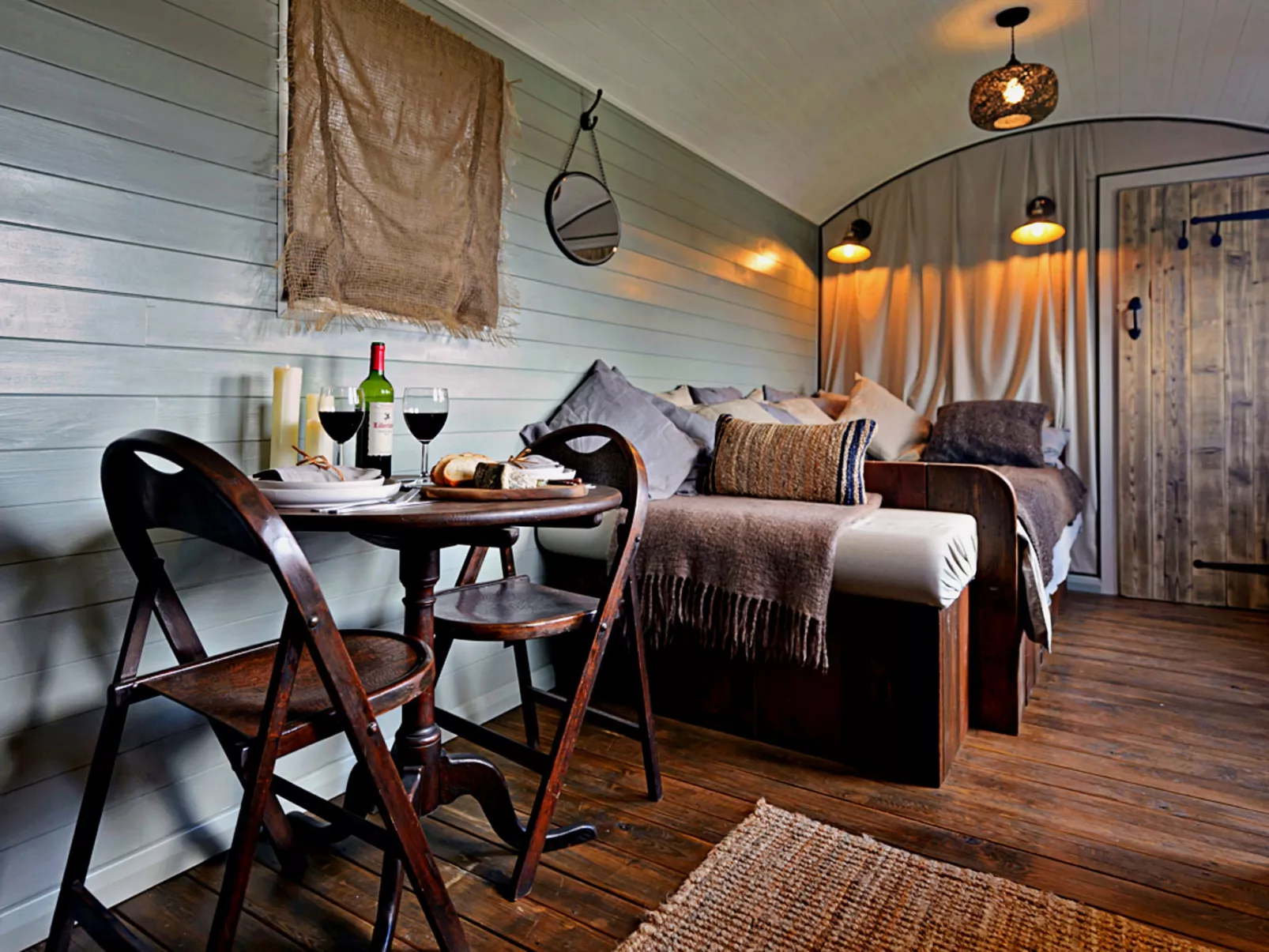 'Joan' Shepherds Hut-Binnen