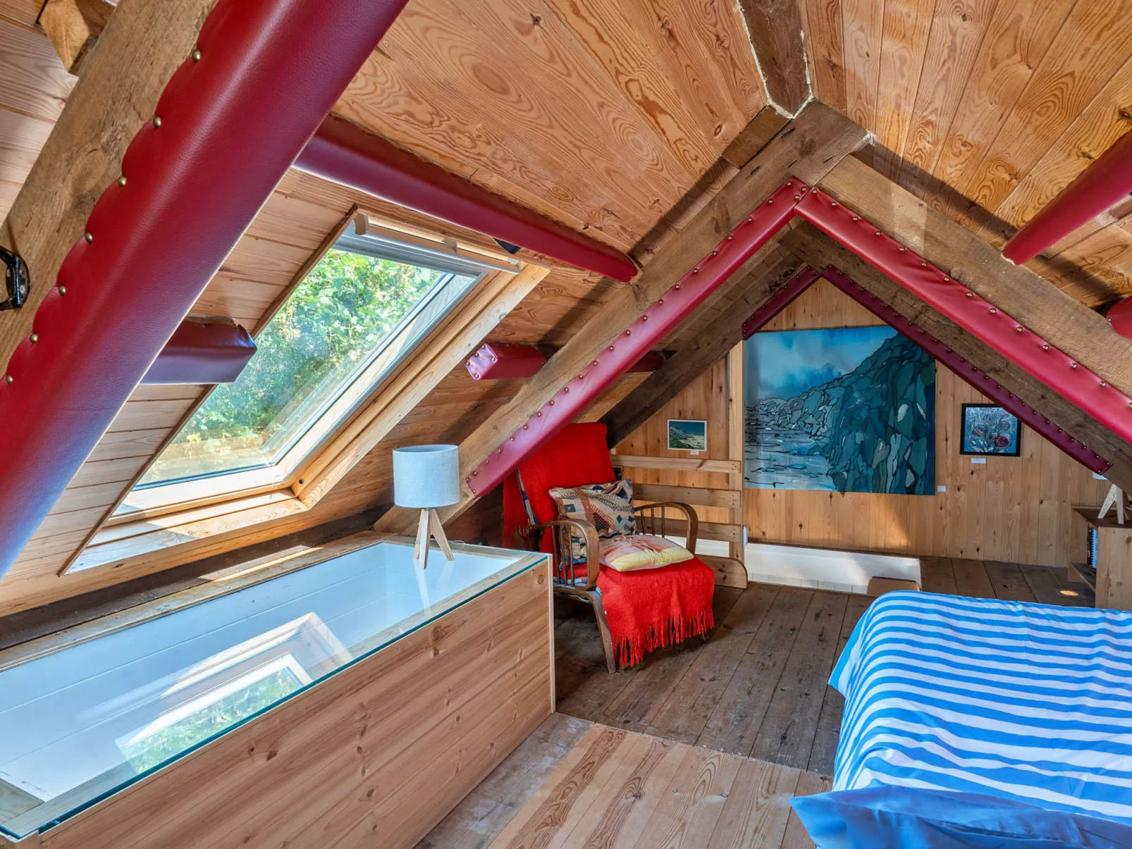 The Watchtower at Western Watch-Binnen