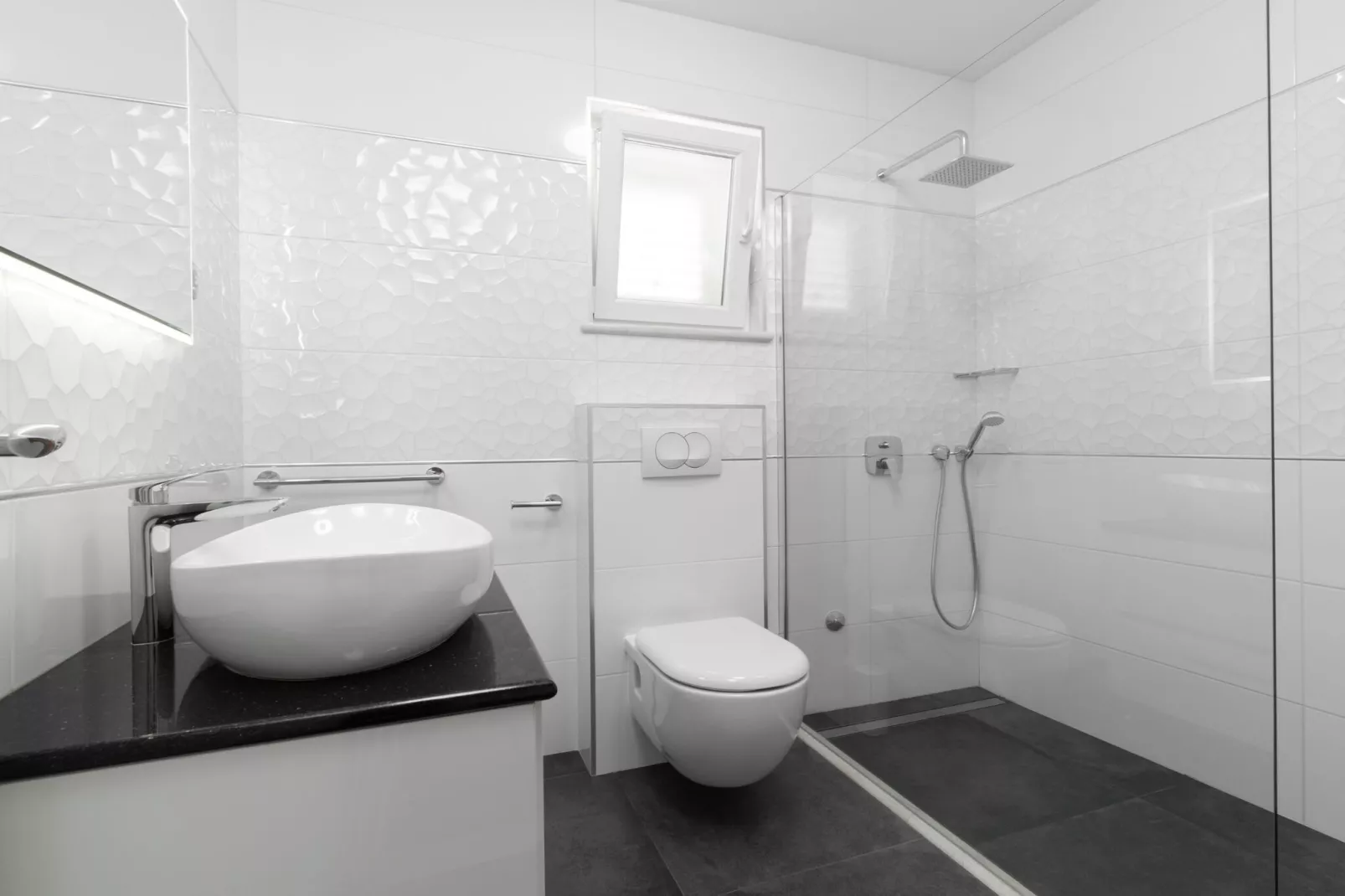 Modern Villa with Pool-Badkamer