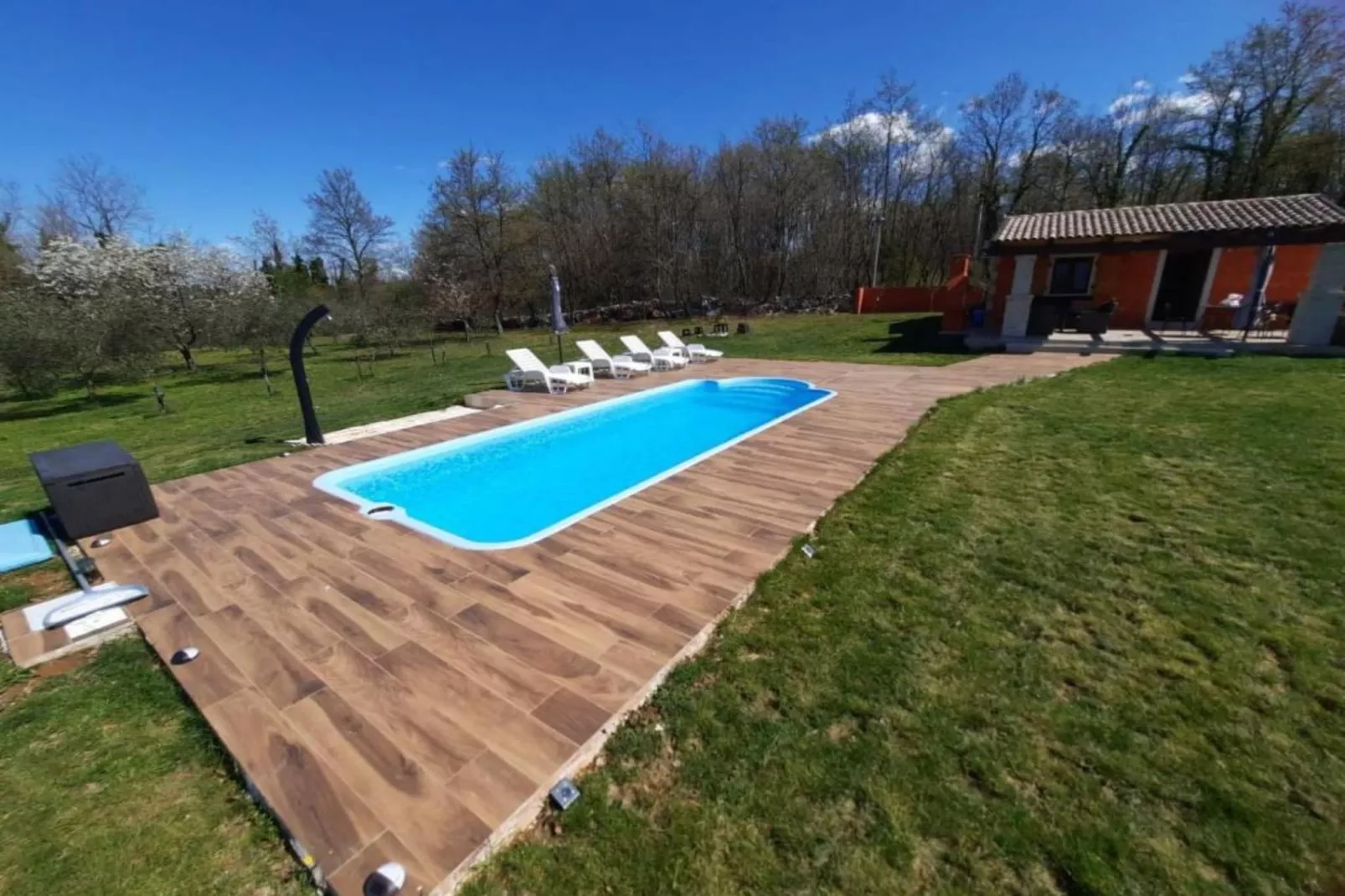 House in Nature-Zwembad