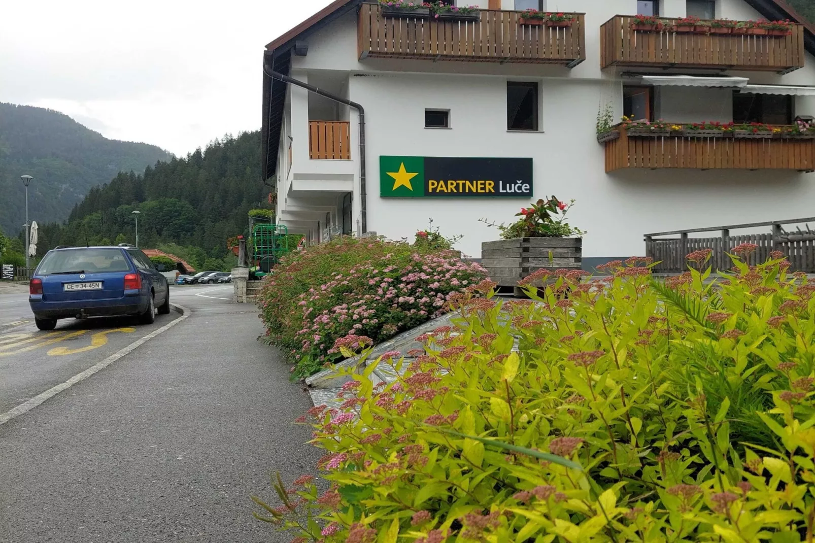 Luce Hilltop Cozy Apartment - Two Bedroom Apartment-Buitenlucht