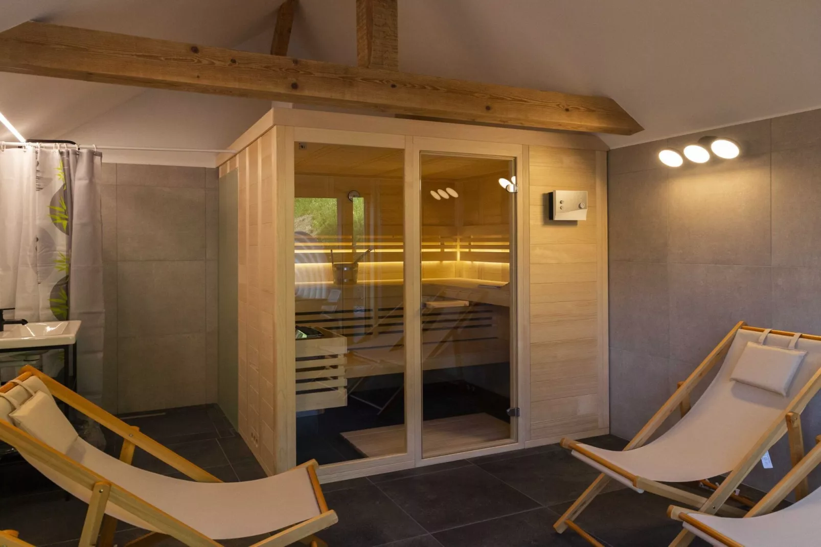 Mountain View Villa with Sauna and Hot-Tub - Three Bedroom Villa with Sauna and Hot-Tub-Sauna