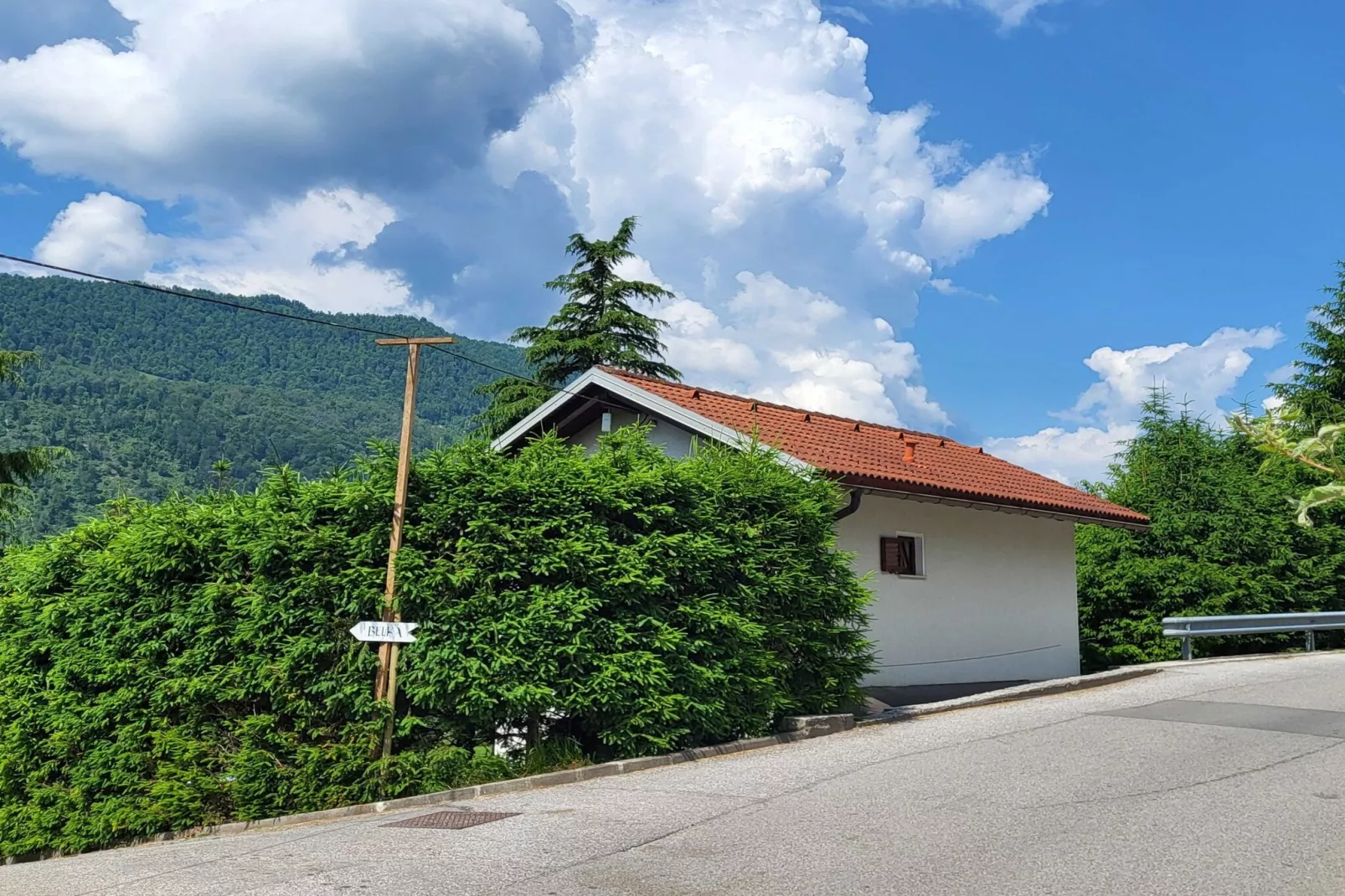 Peaceful Countryside Holiday Home with Terrace - One Bedroom Holiday Home with Terrace-Buitenlucht