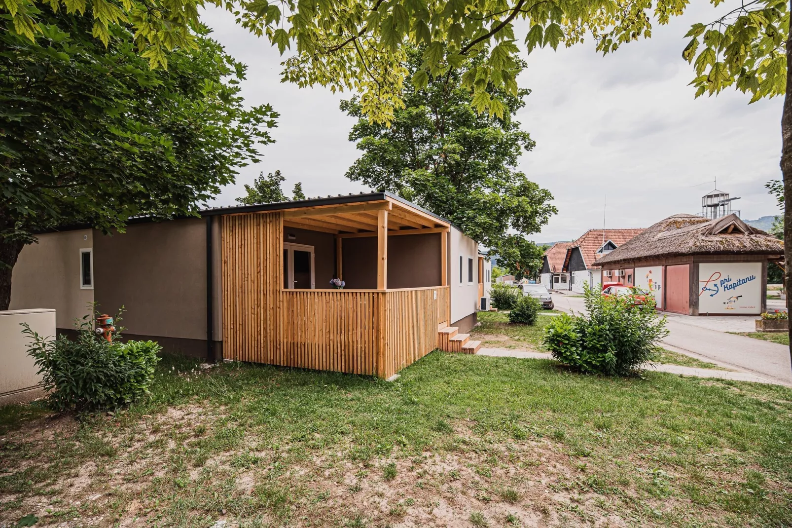 Lake Serenity Premium Mobile Homes with Thermal Riviera Tickets - Twho Bedroom Mobile Home 15\/013-Buitenlucht