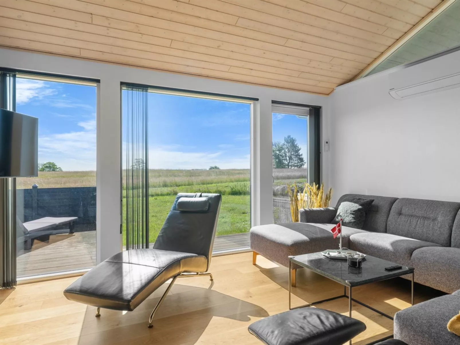 "Konsta" - 300m from the sea-Binnen