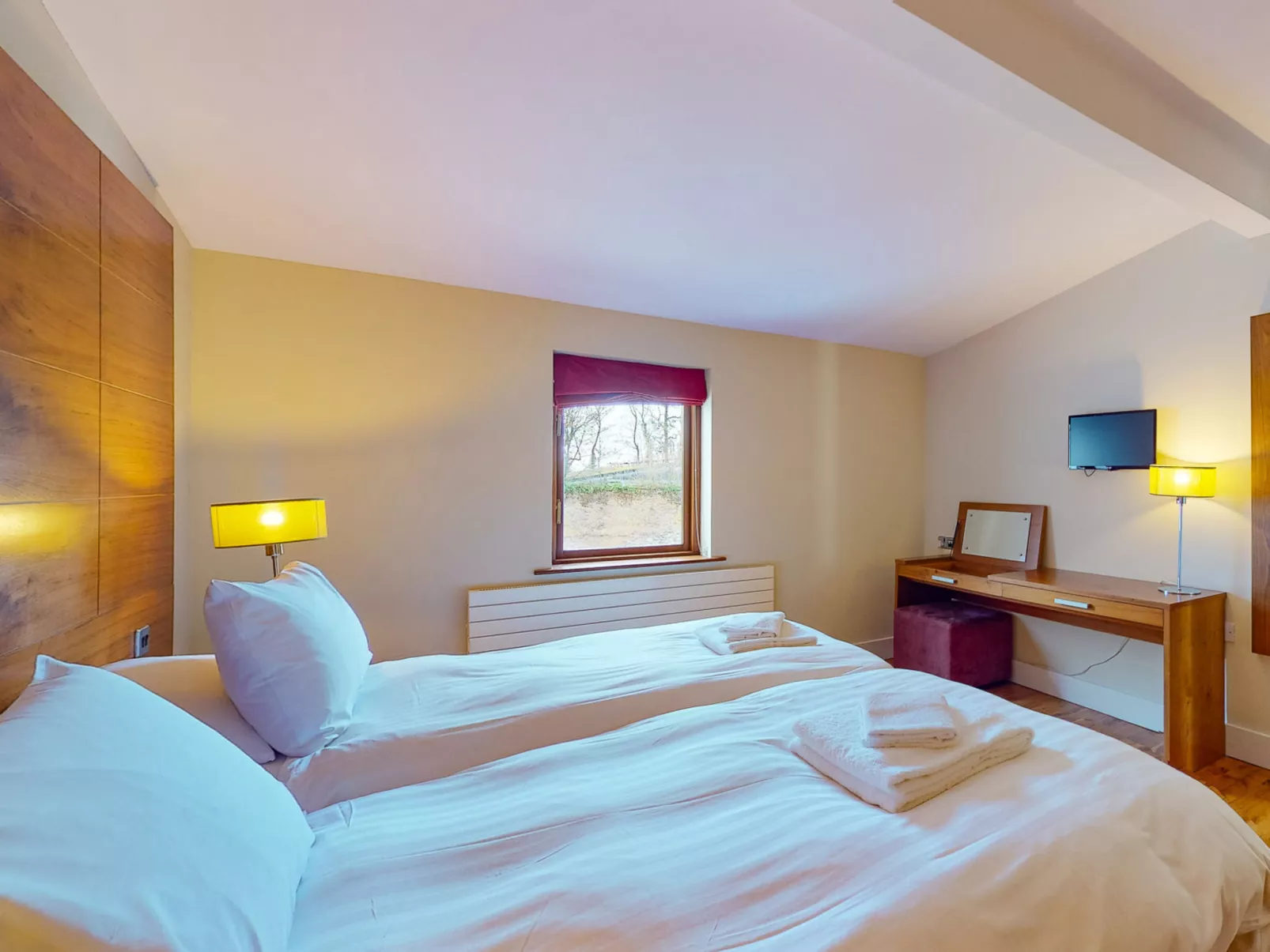 Castlemartyr Lodges (TR4) No 20 (2 Bed)-Binnen