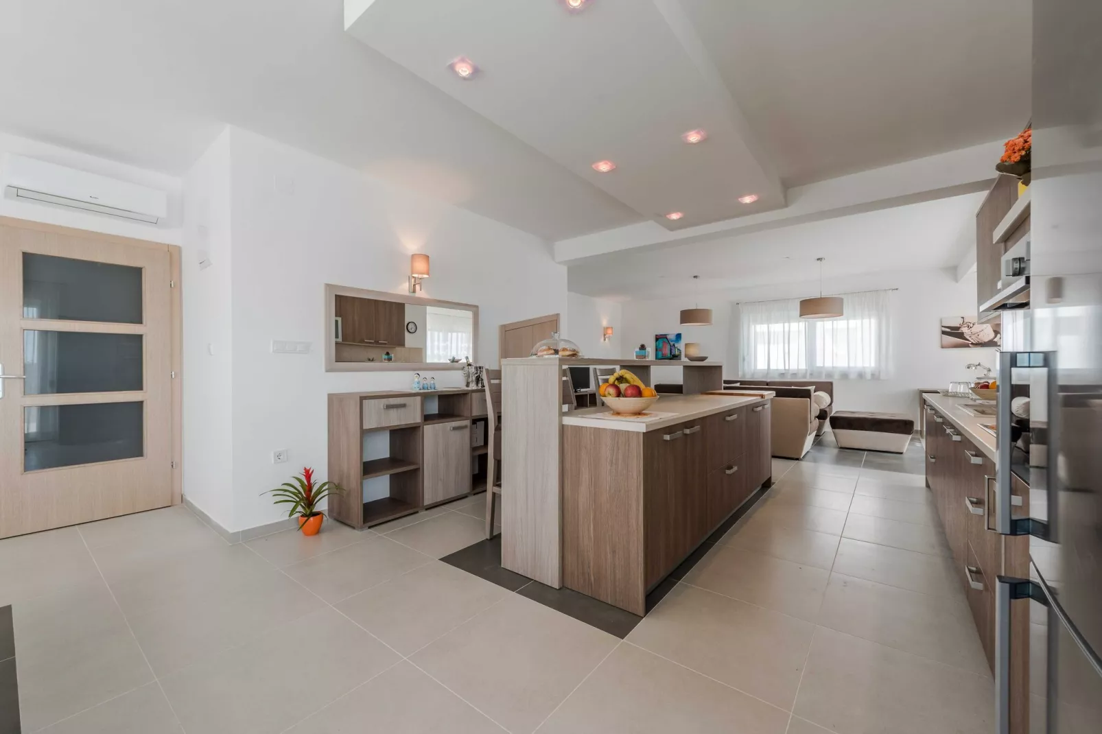 Luxury Escape with Swimming Pool & Modern Design - Superior Four Bedroom Villa with Private Pool ( Villa 2)-Keuken