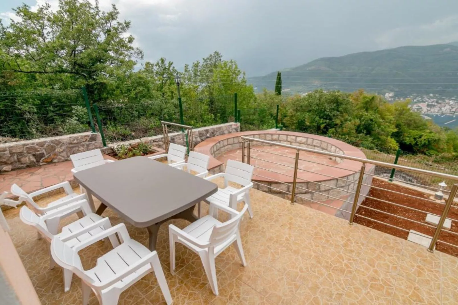 Tranquil Retreat with Private Pool in Lustica Bay - One Bedroom Apartment with Balcony and Sea View 1-Terrasbalkon