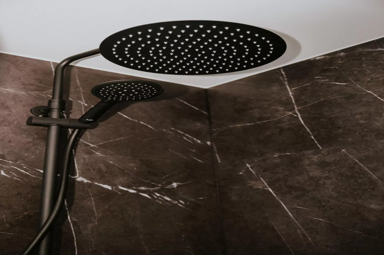 Tiny house XL | 2-4 persoons-Badkamer