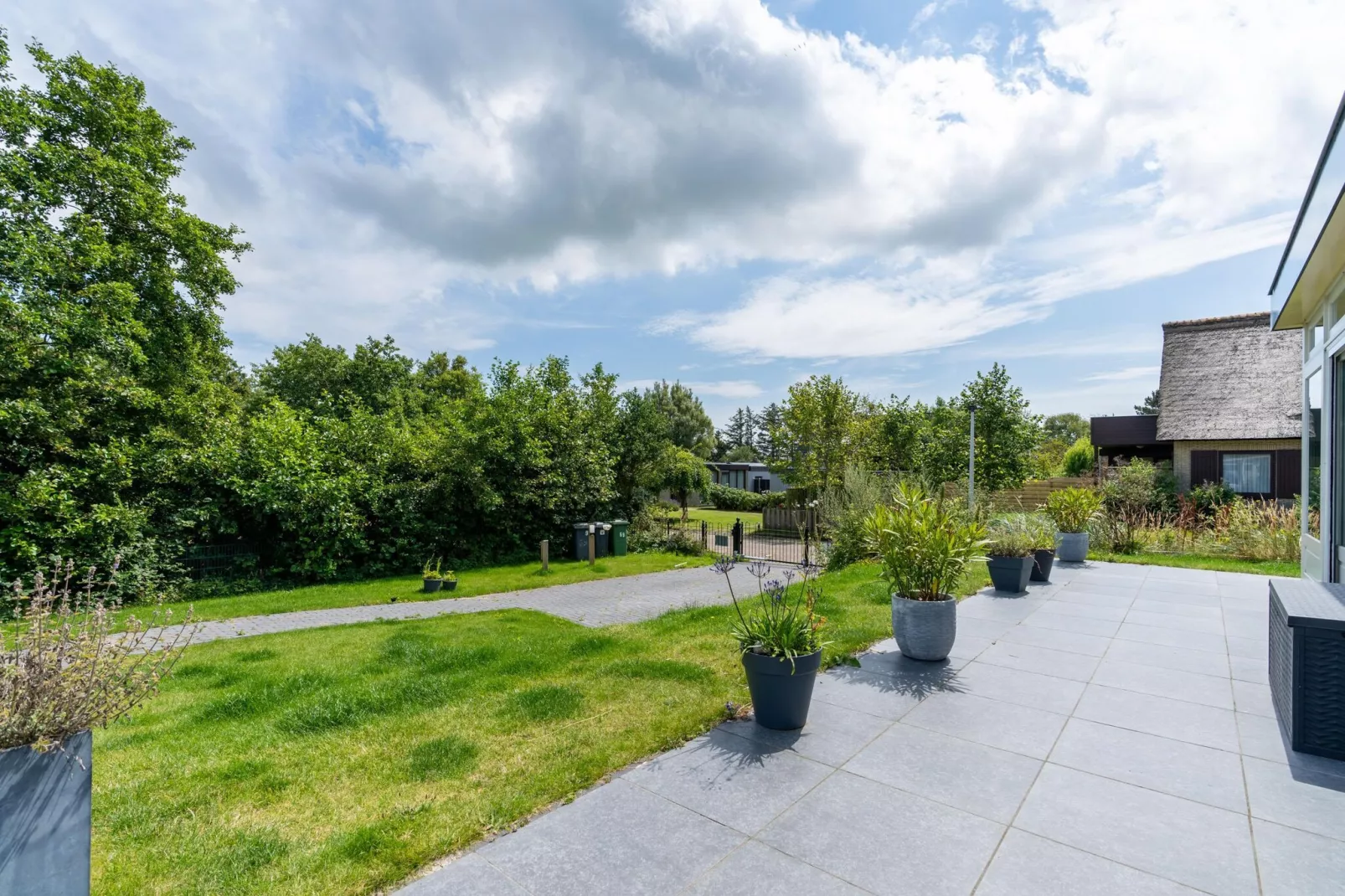 Ruijslaan 69 - Huis Ter Duin-Tuinen zomer