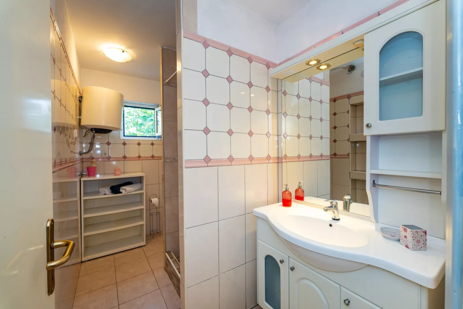 Holiday home Nadalina-Badkamer