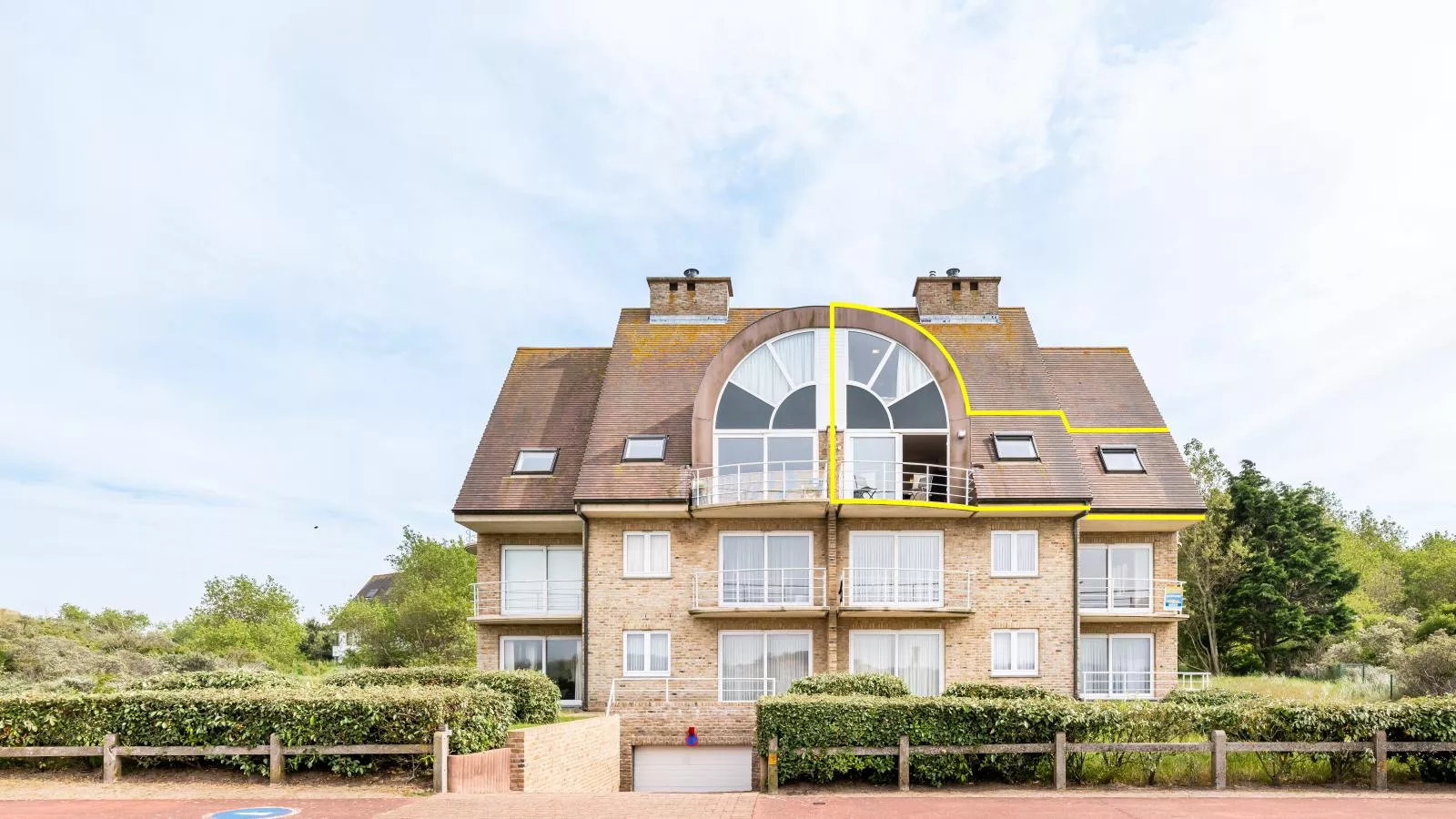 LaRoyale-Buitenkant zomer