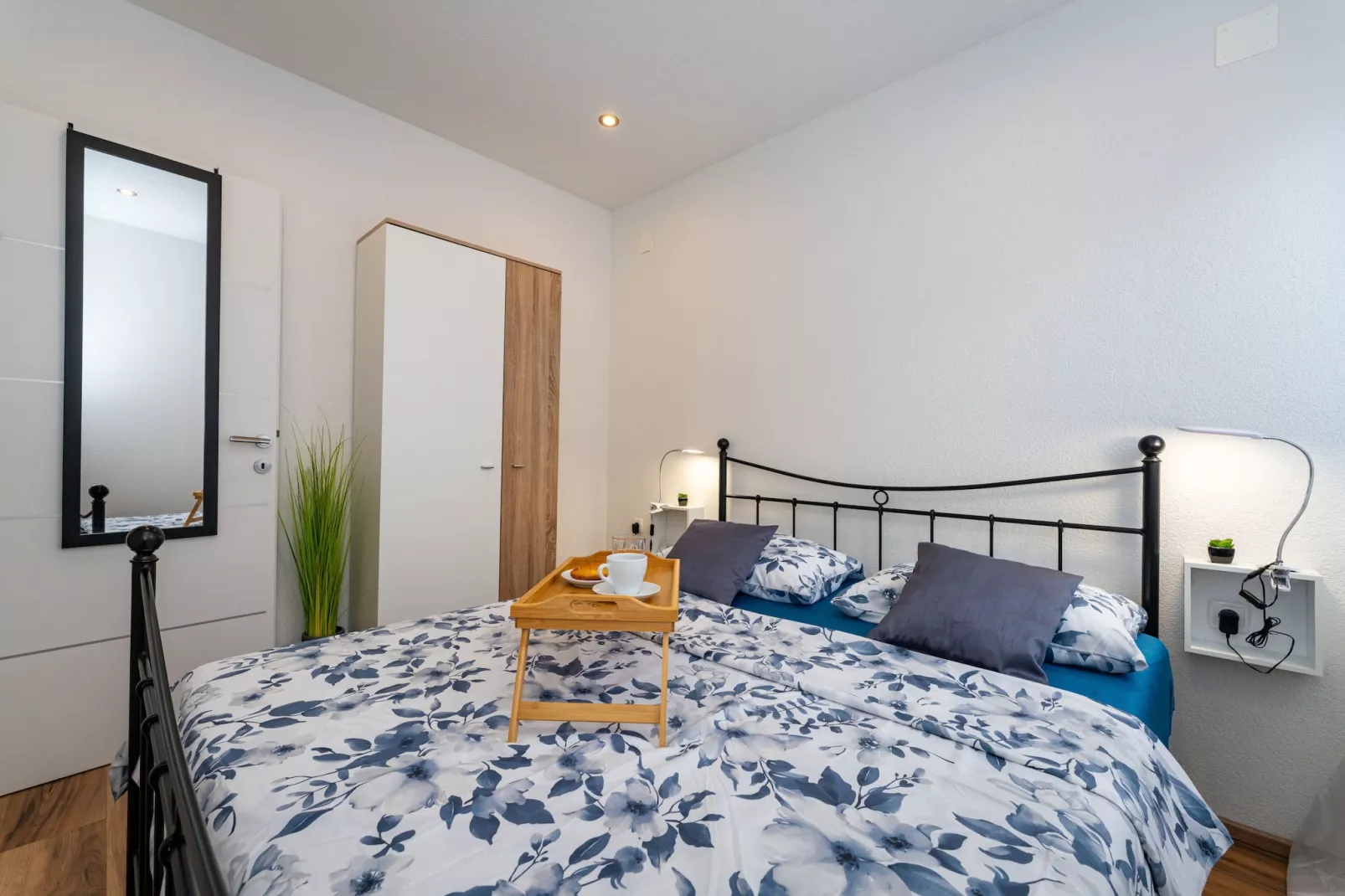 Apartment Nikita with private pool-Slaapkamer