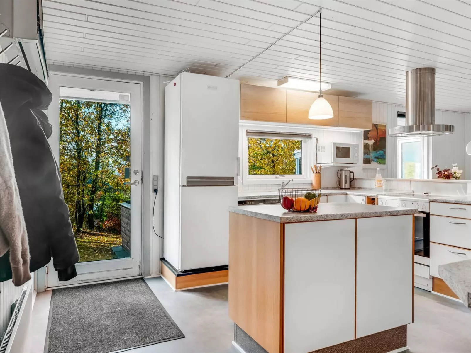 "Tamina" - 800m to the fjord-Binnen