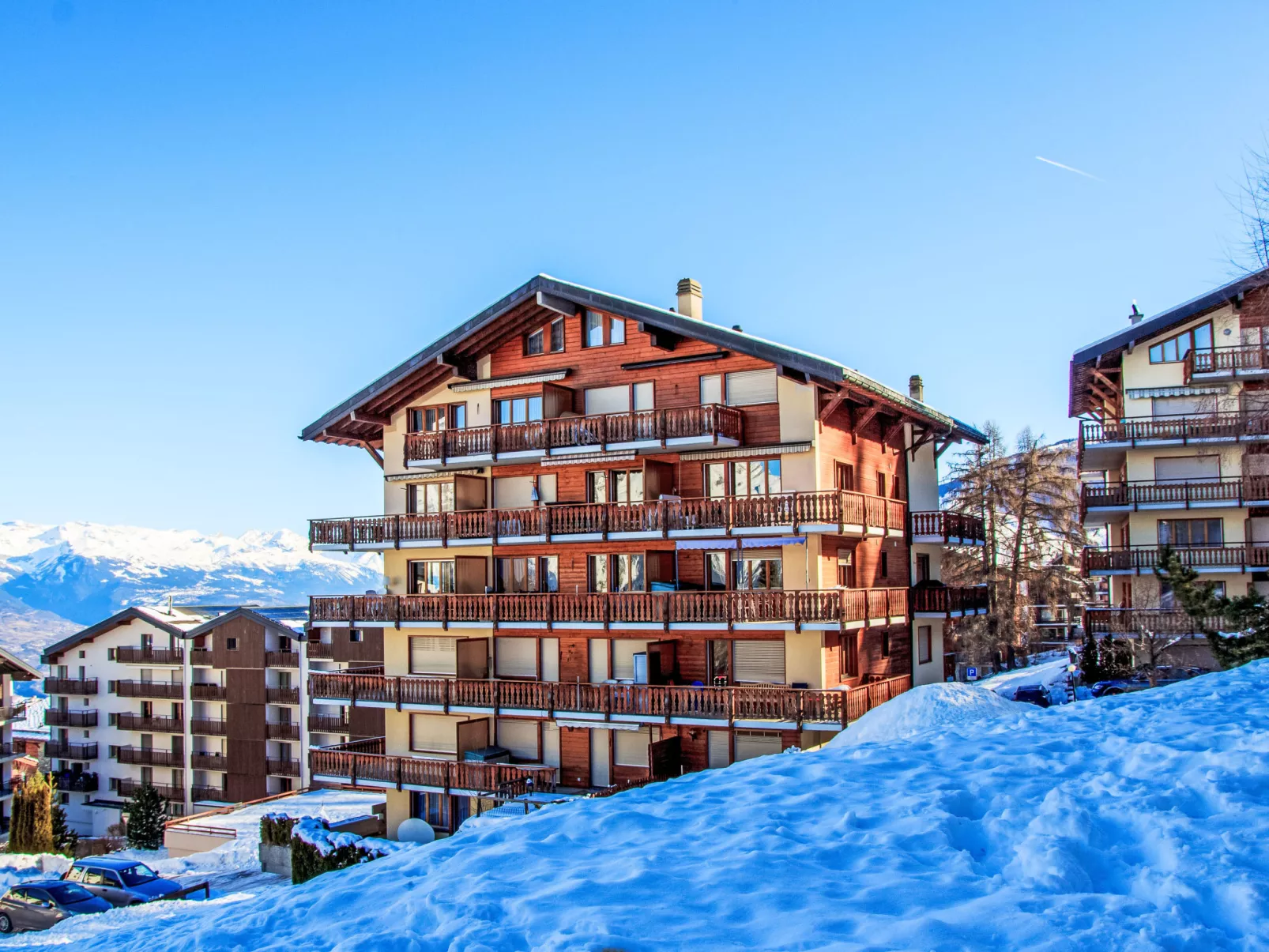 Ambassador 2/1-Buiten